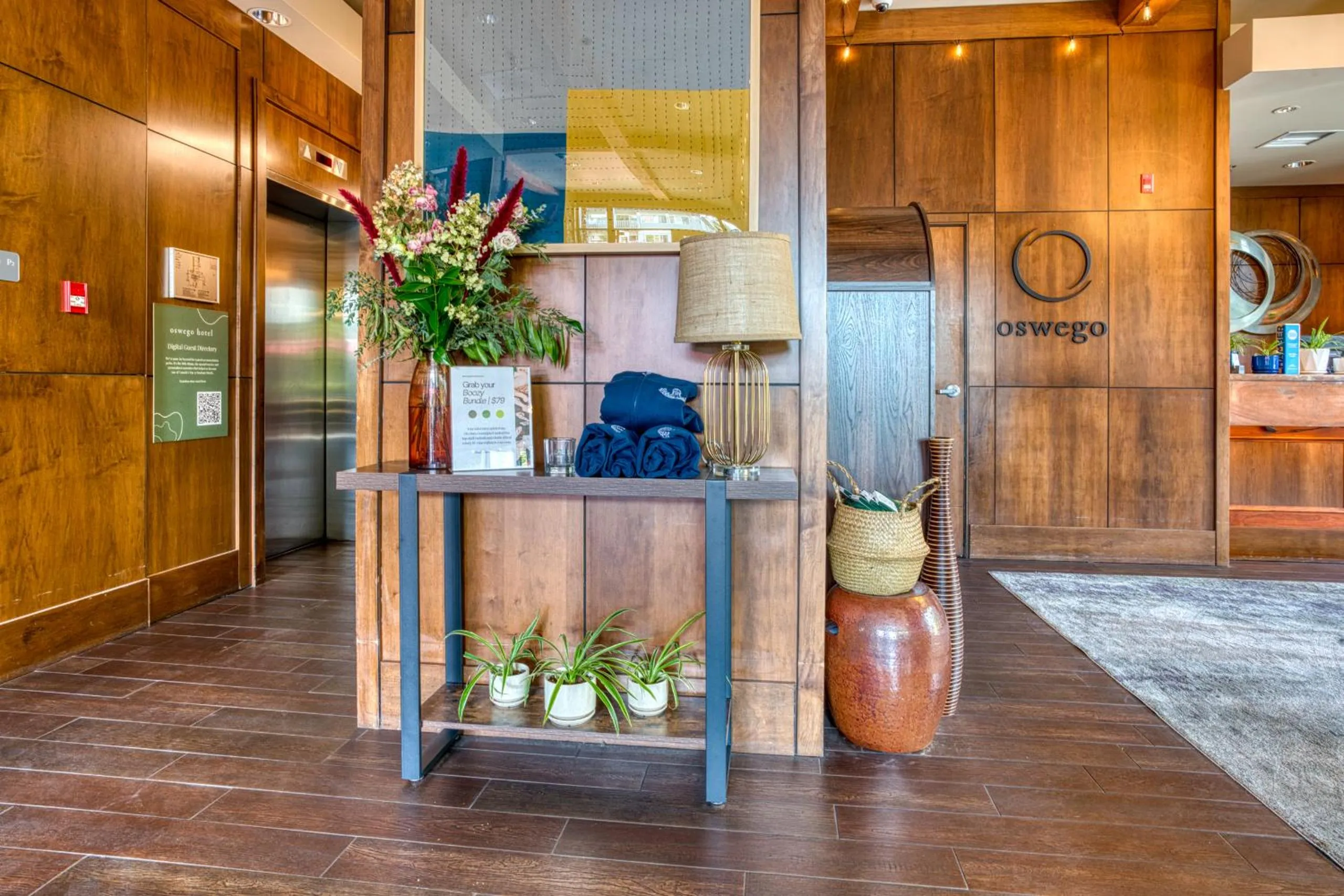 Lobby or reception in Oswego Hotel