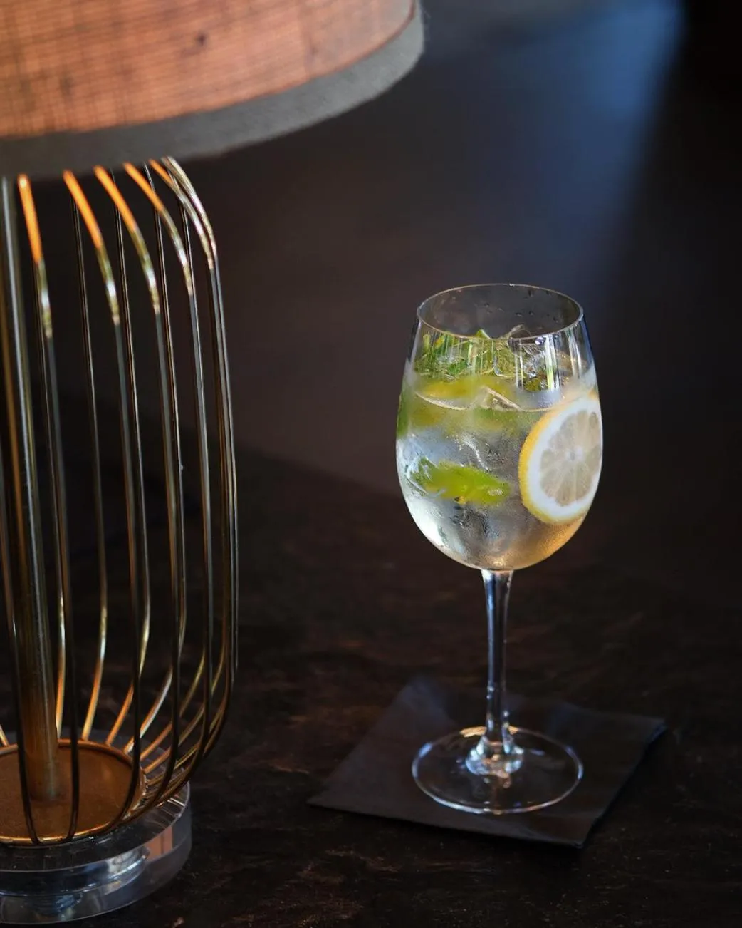 Restaurant/places to eat in Oswego Hotel