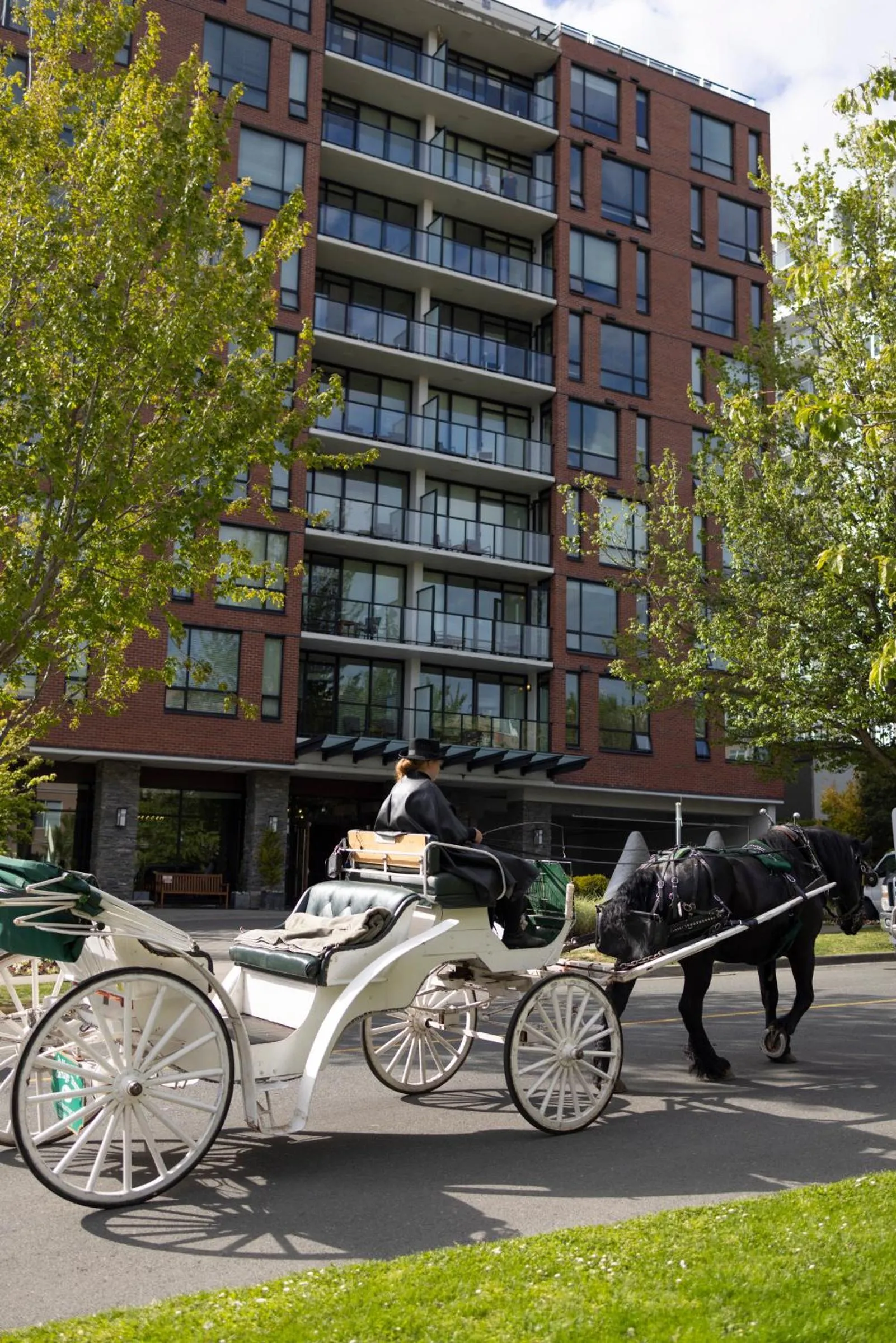 Property building in Oswego Hotel