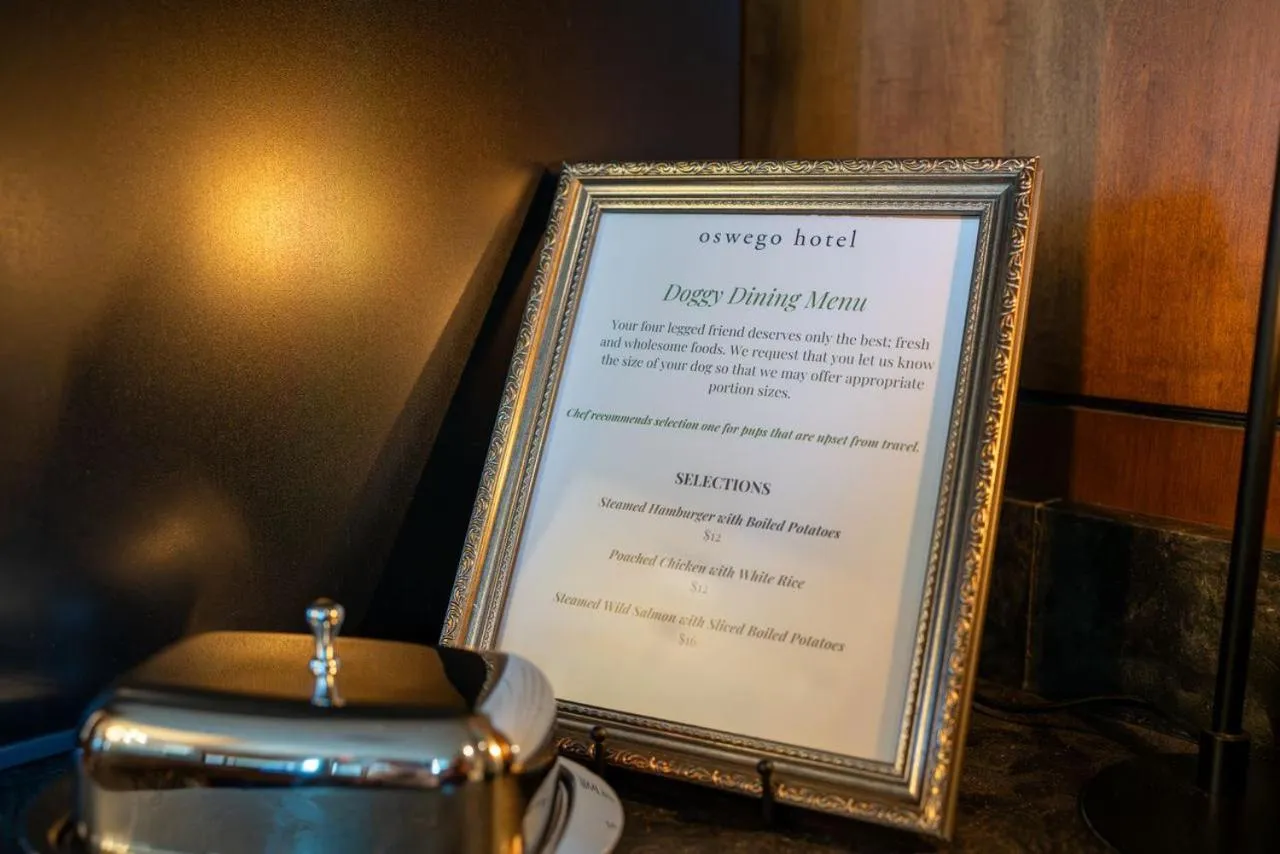 pet friendly in Oswego Hotel