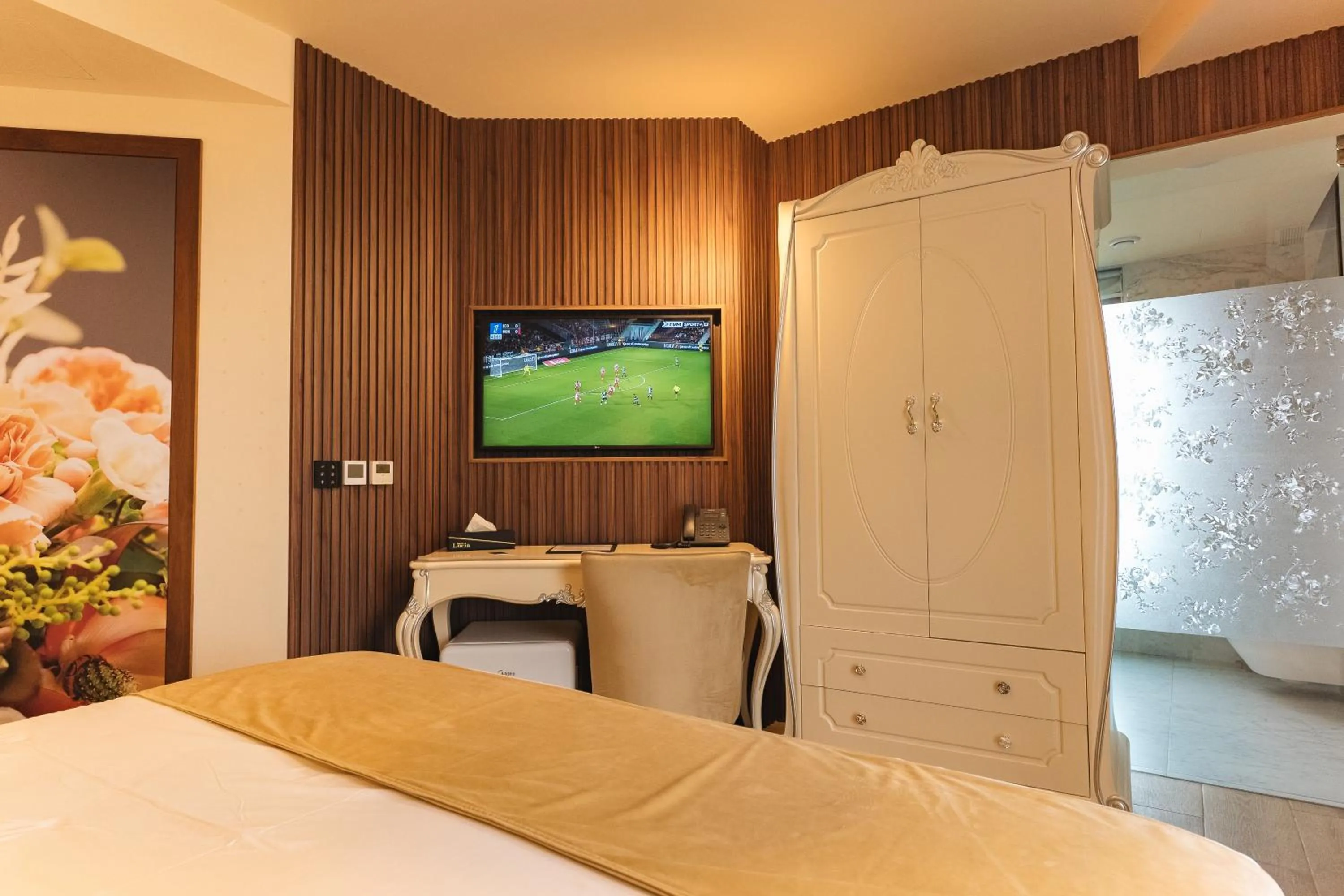 Bed in Santa Lucia Boutique Hotel