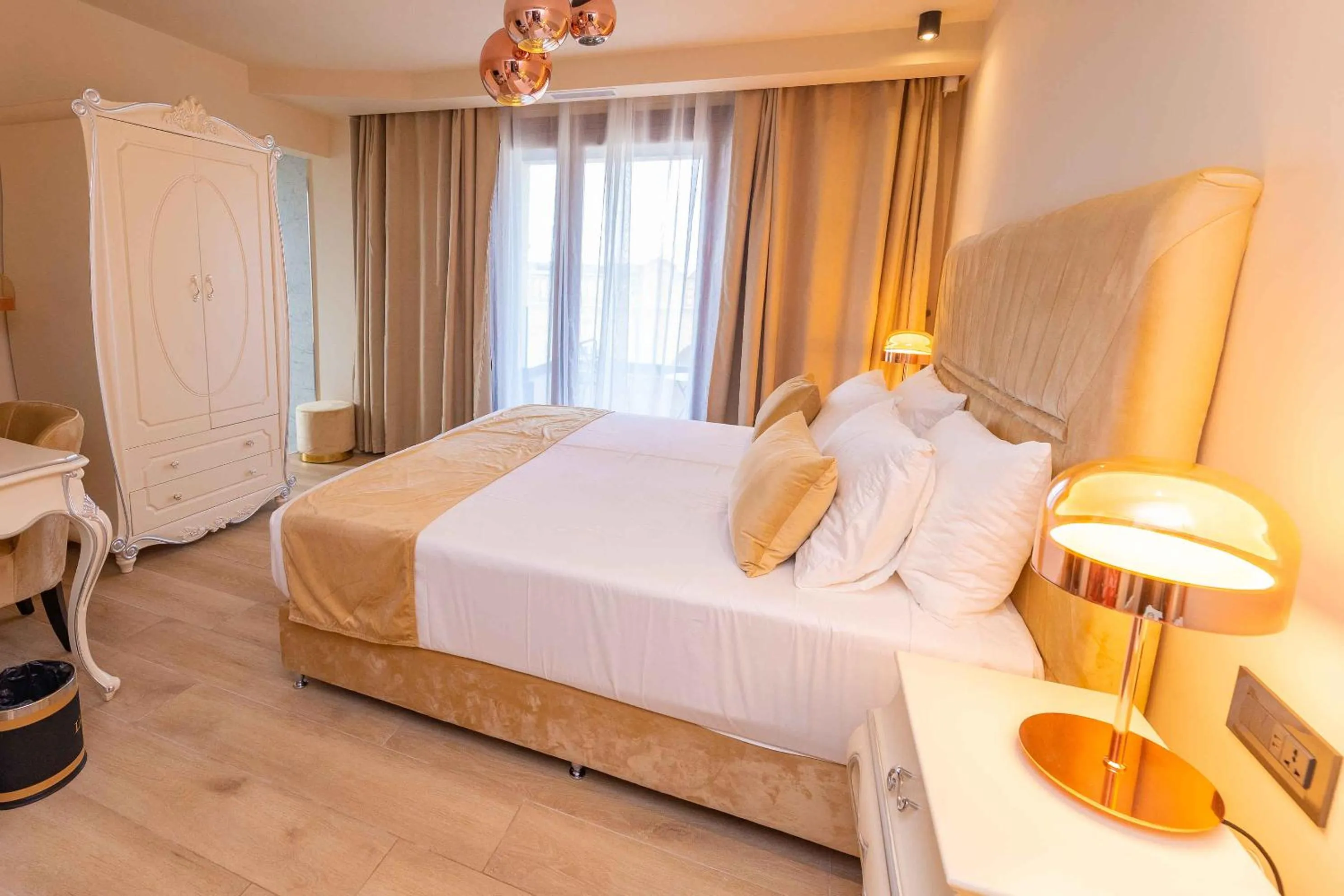 Bed in Santa Lucia Boutique Hotel