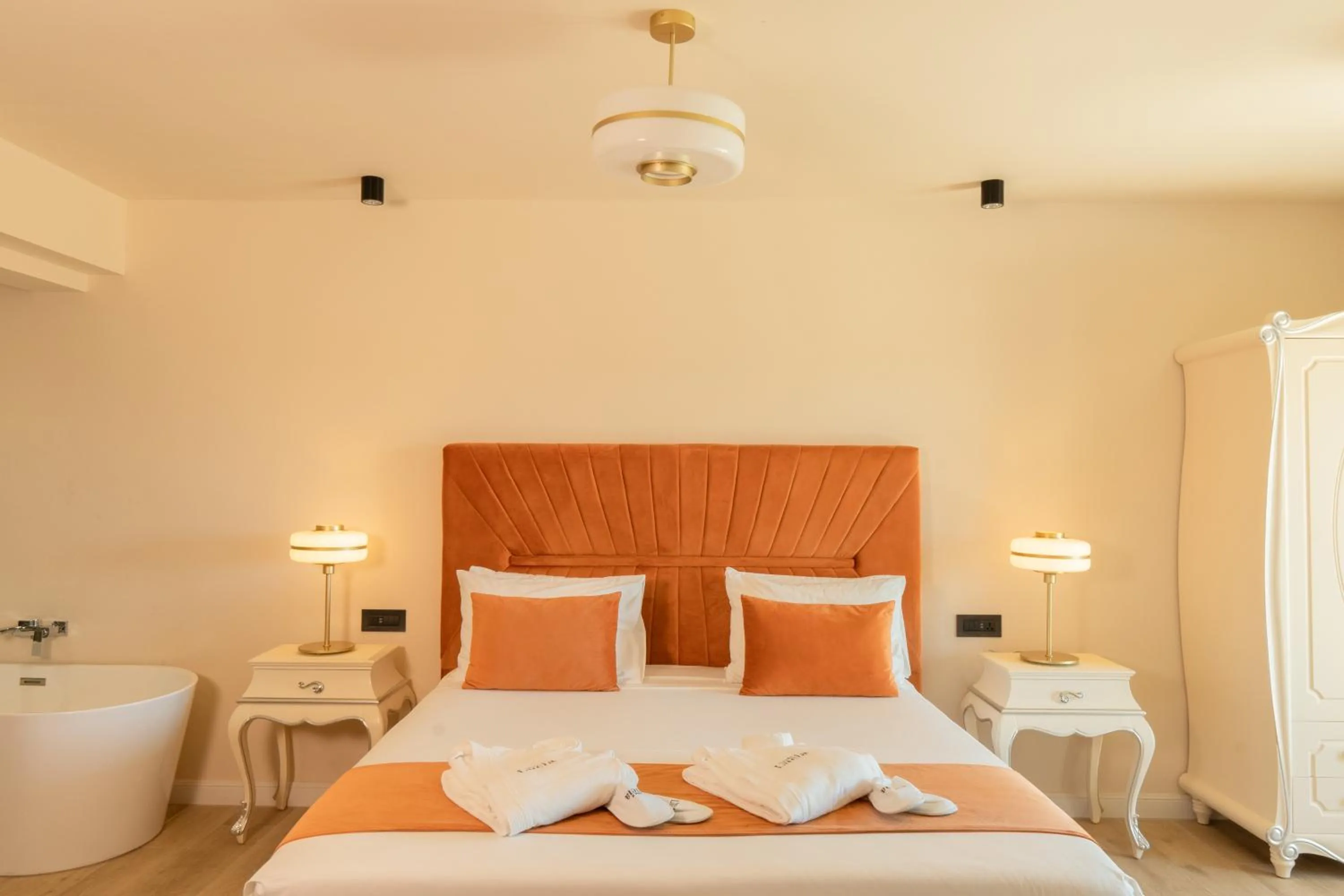 Bed in Santa Lucia Boutique Hotel