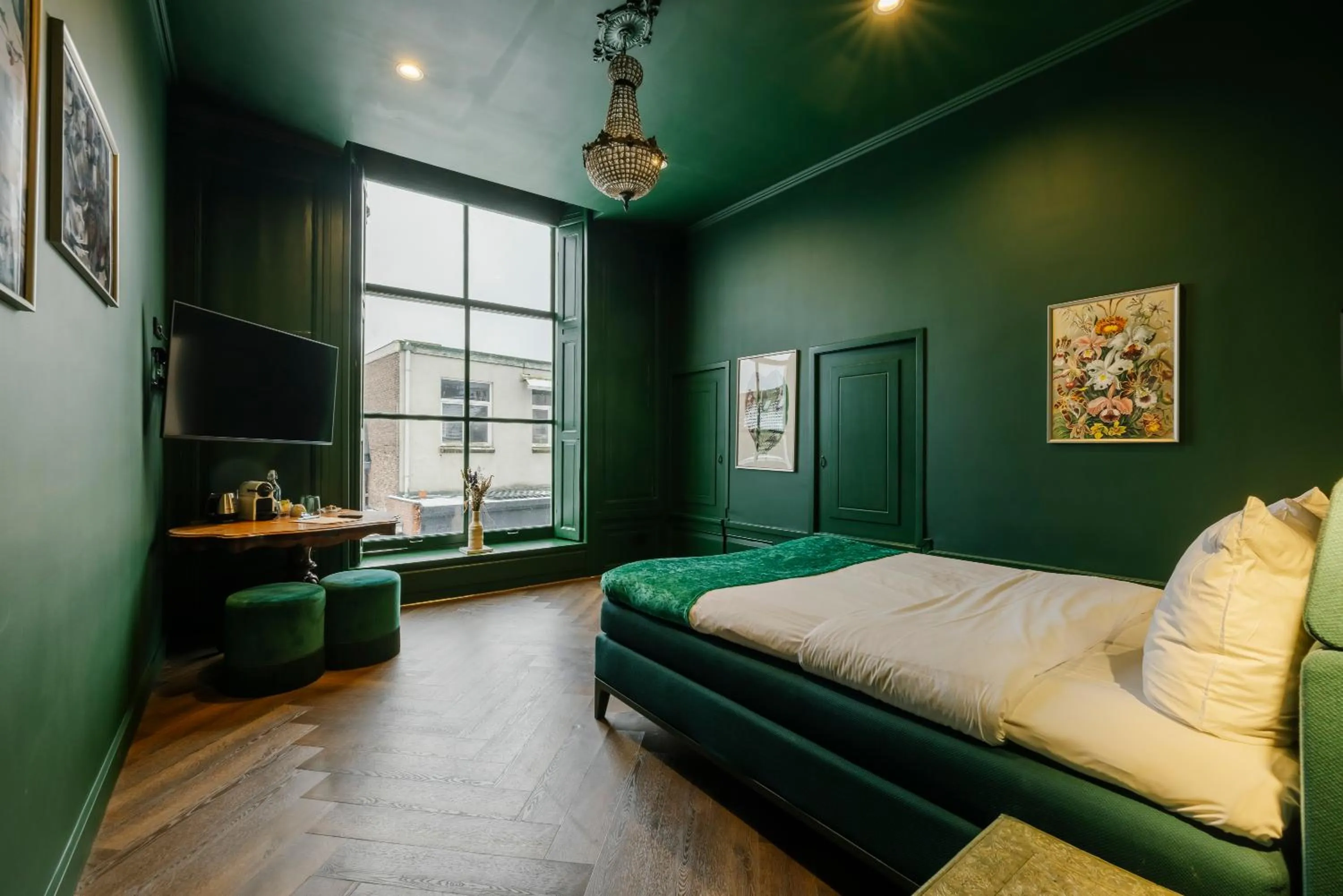 Bed in MAF Haarlem Boutique Hotel