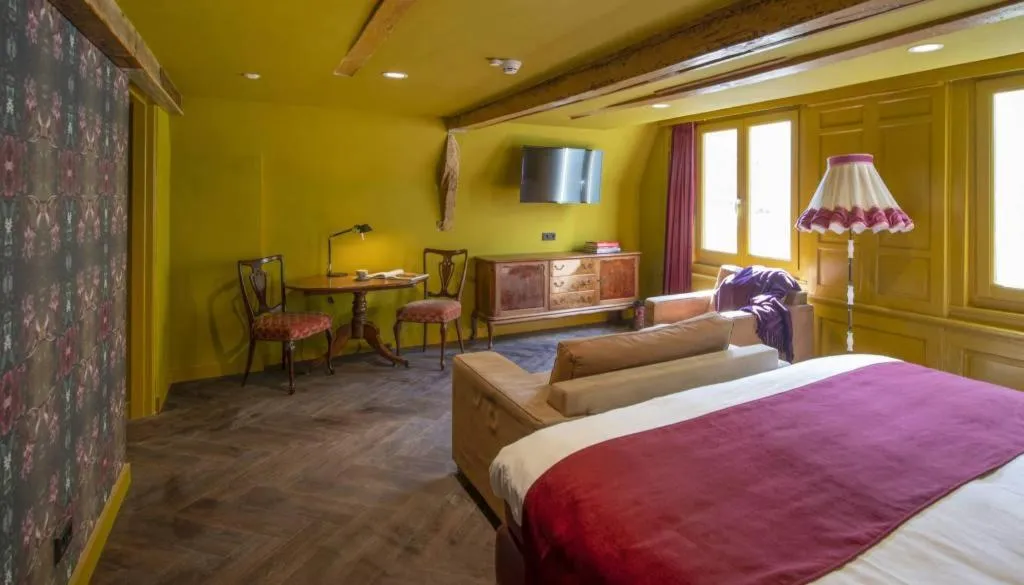 Bed in MAF Haarlem Boutique Hotel