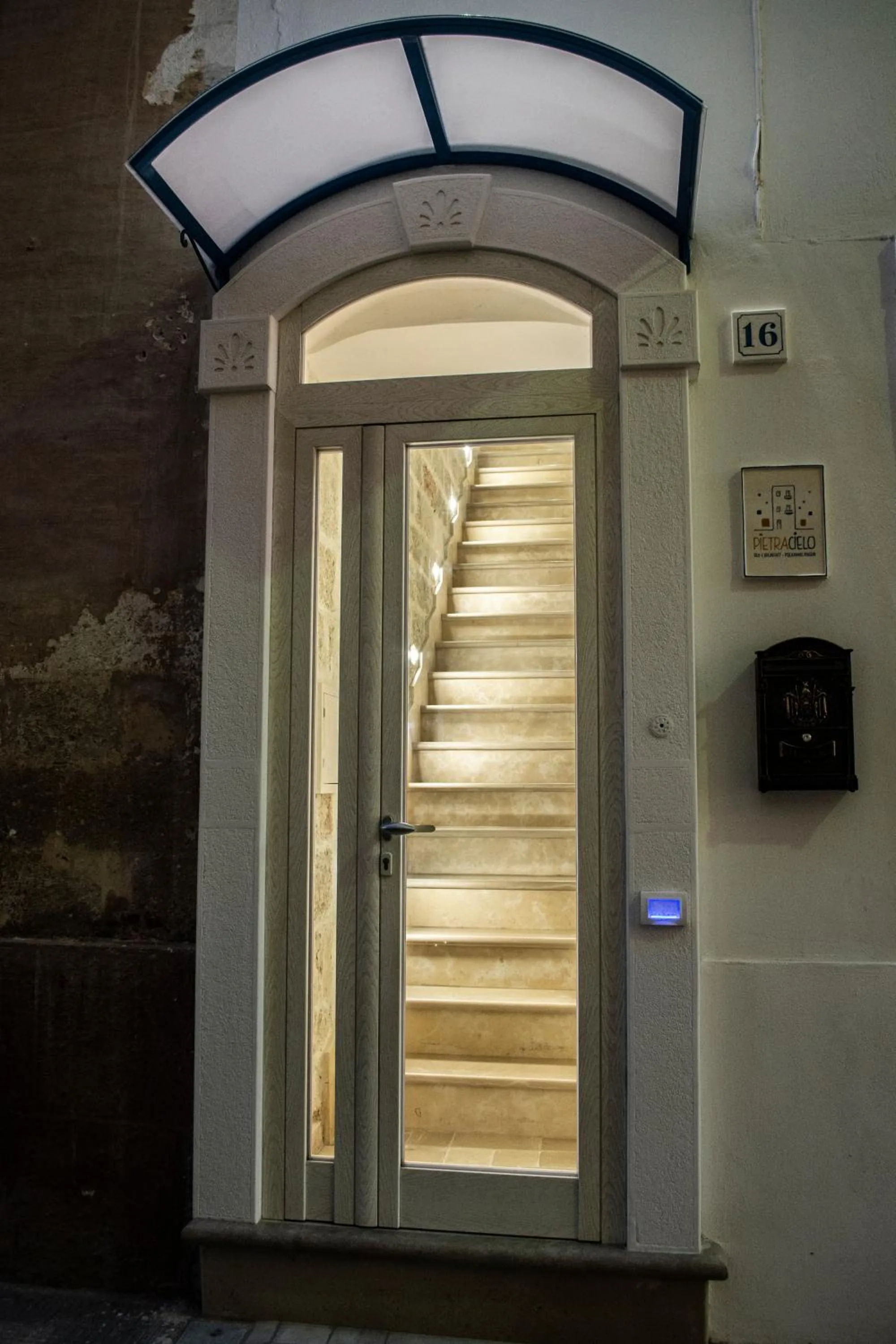 Facade/entrance in Pietracielo B&B