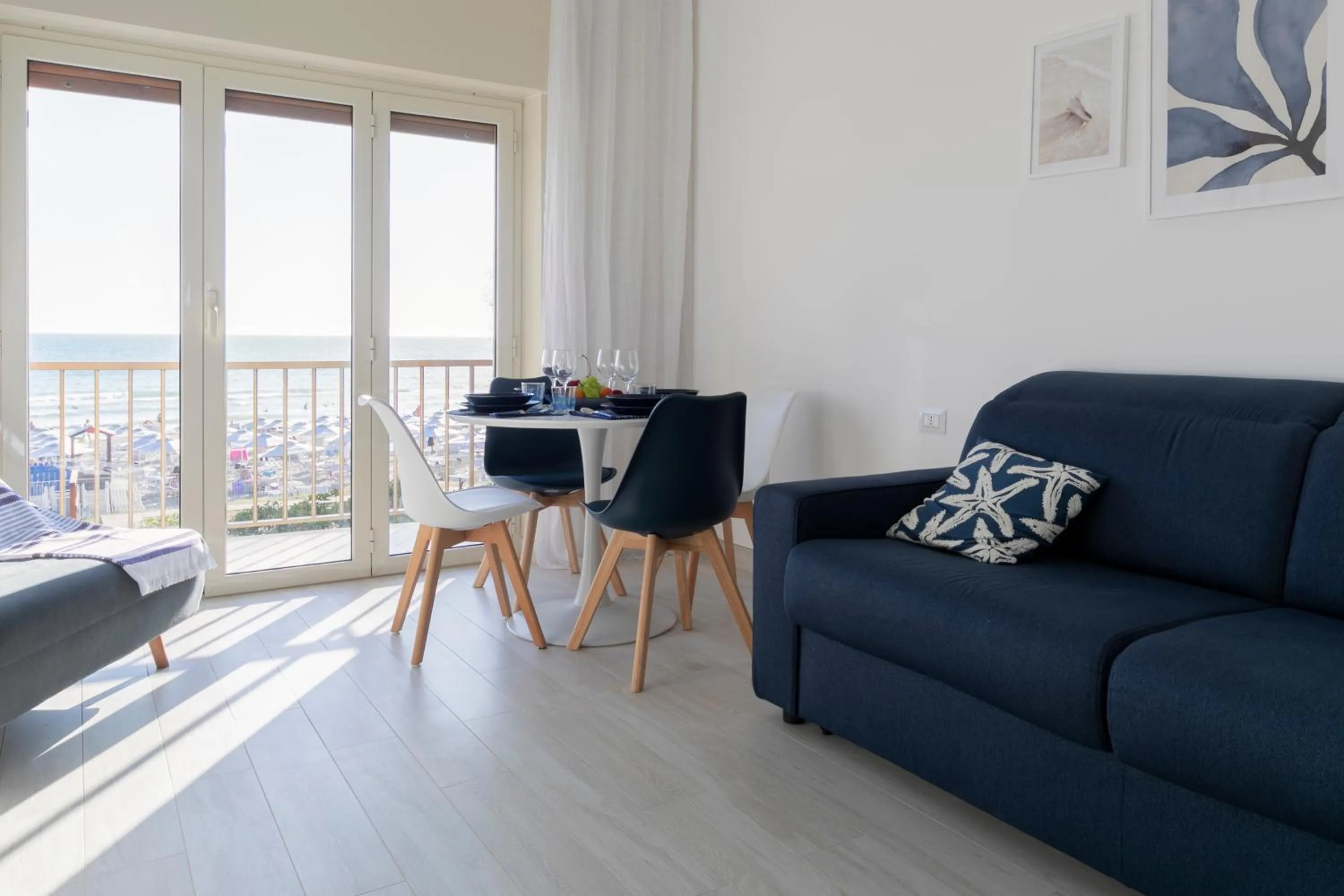 Balcony/Terrace in Nuovo Appartamento sulla spiaggia con larga terrazza di 70 mq e posto auto privato