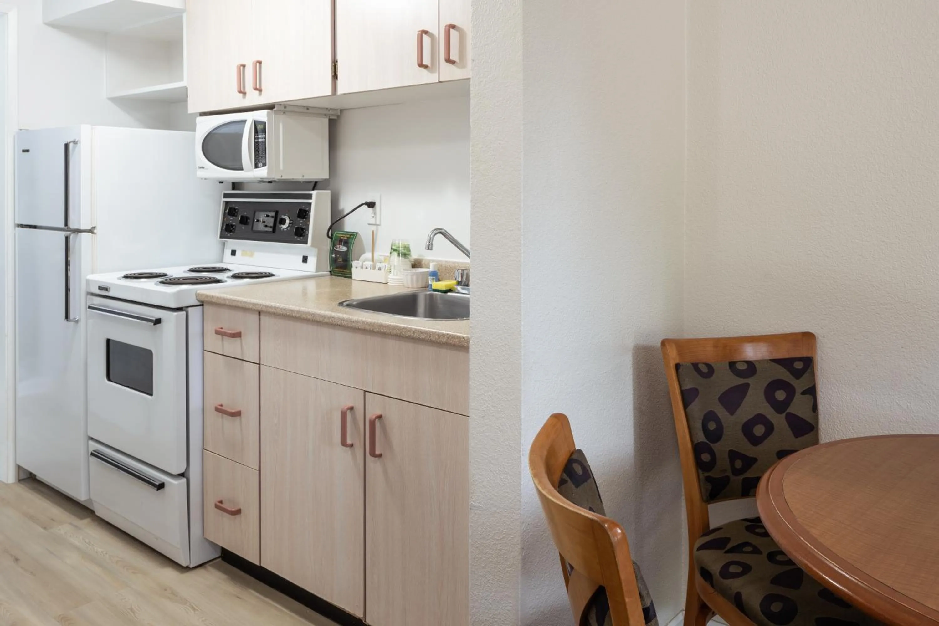 Kitchen or kitchenette in Robin Hood Inn and Suites