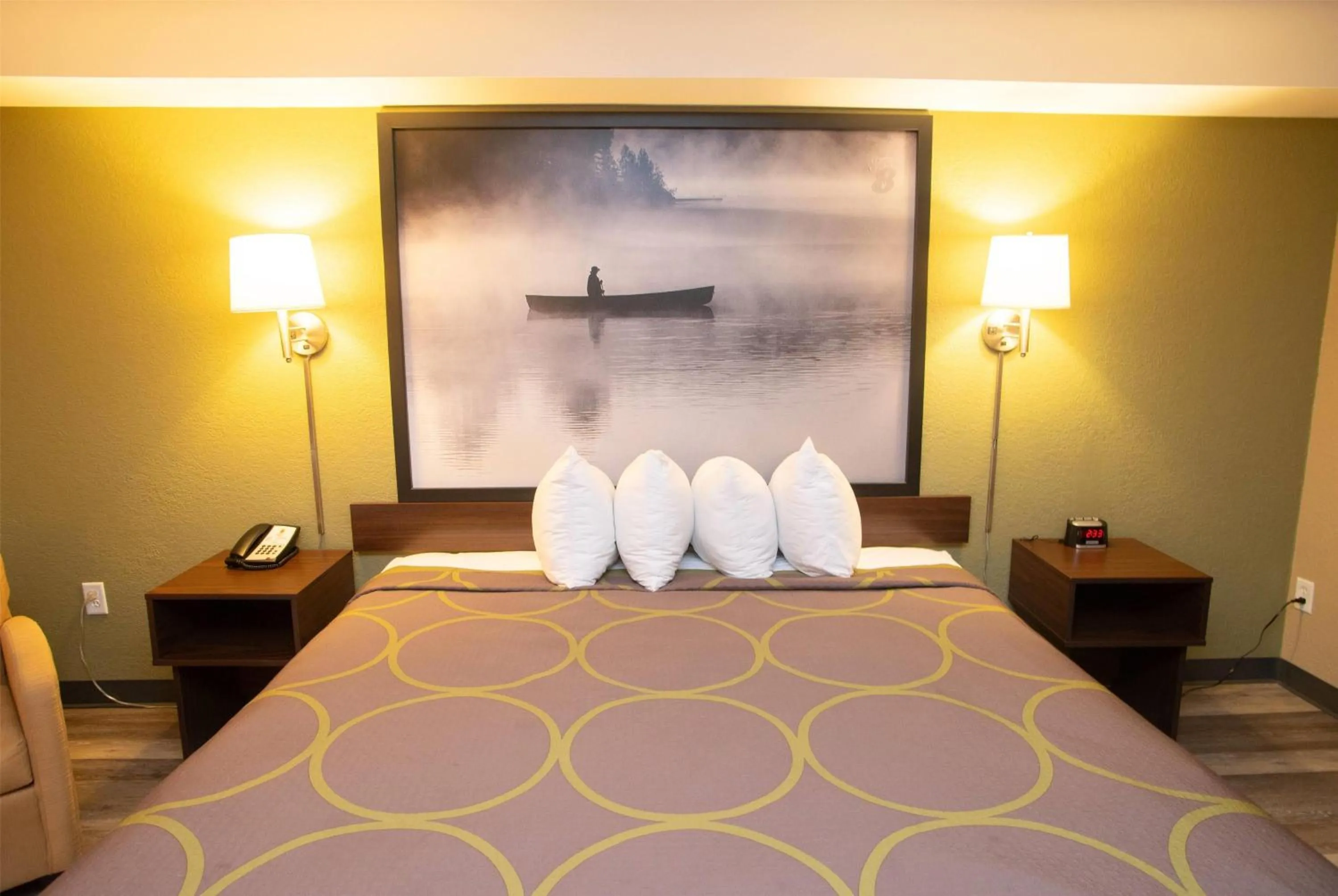 Photo of the whole room, Bed in Super 8 by Wyndham Mississauga