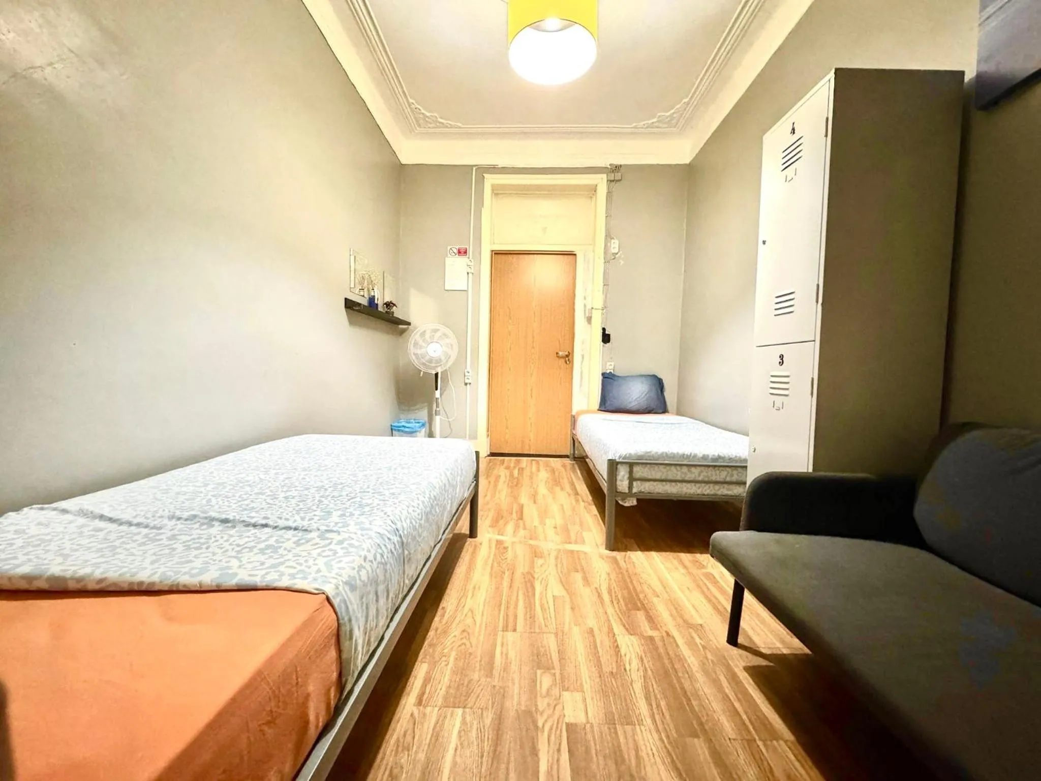 Large Twin Room in SRIINDO ARROiOS