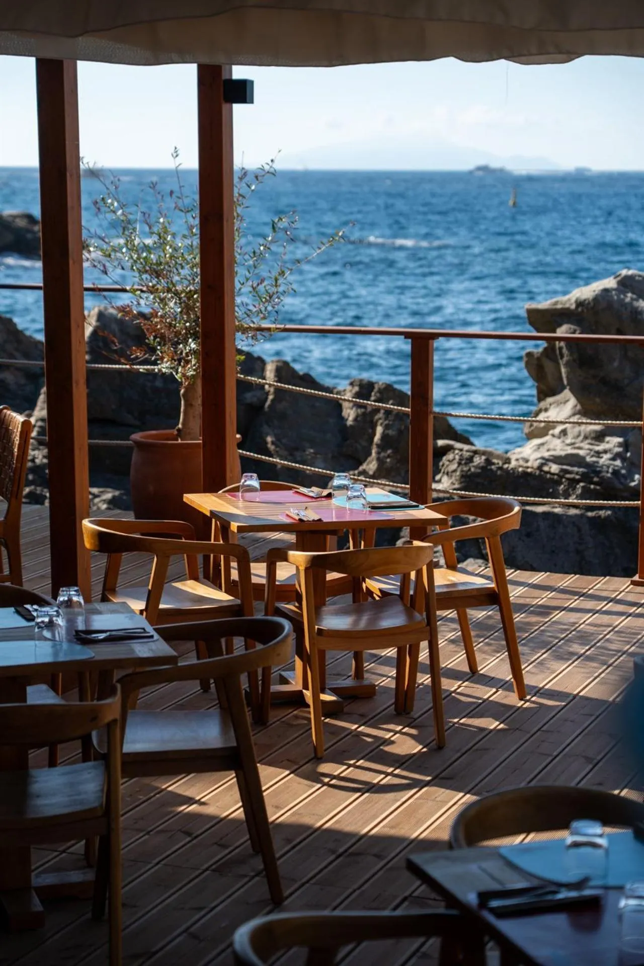 Restaurant/places to eat in Maya Beach Resort