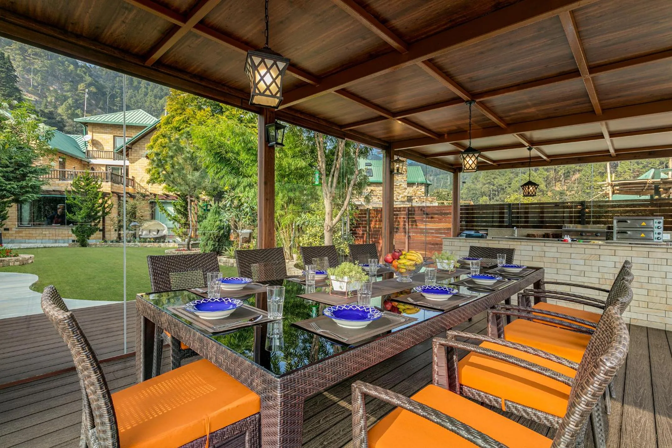 Restaurant/places to eat in Divyam From BYLOO- Private Villa near Nainital