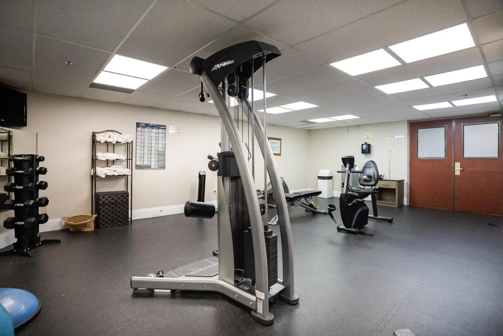 Fitness centre/facilities in Monte Carlo Inn Airport Suites