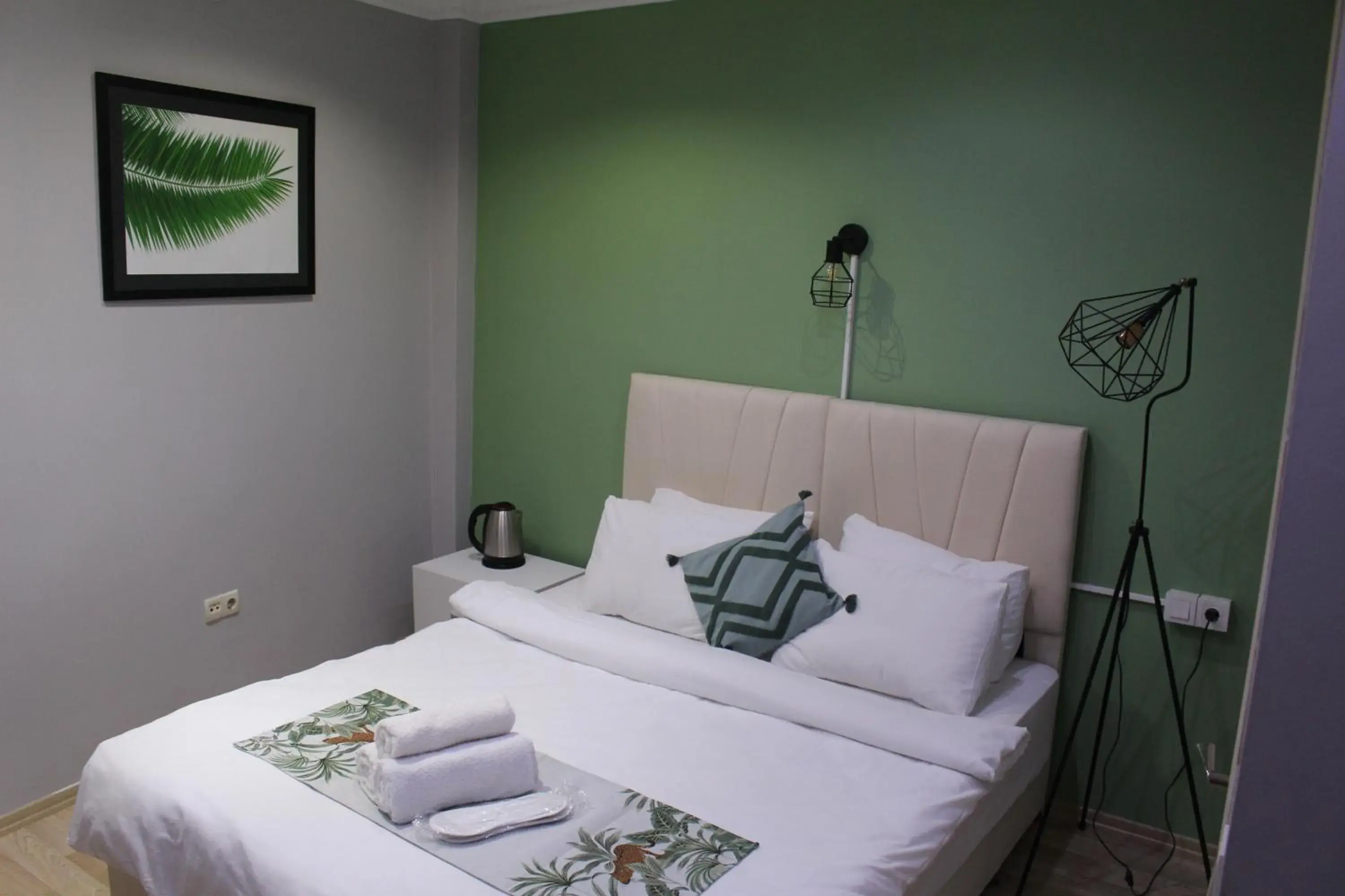 Budget Double Room in Taxim Starlight Hotel Budget Double Room in Taxim Starlight Hotel