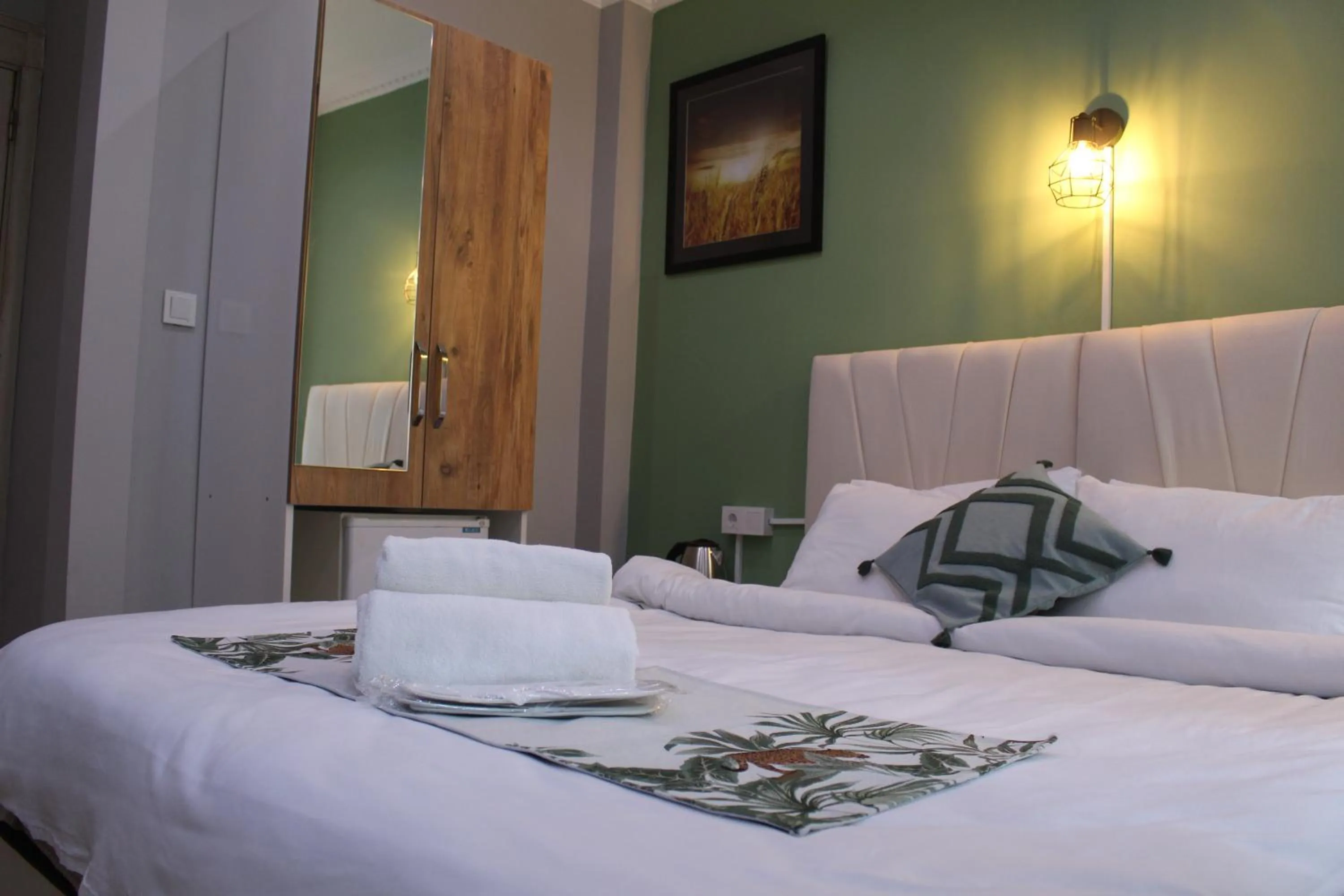 Bed in Taxim Starlight Hotel