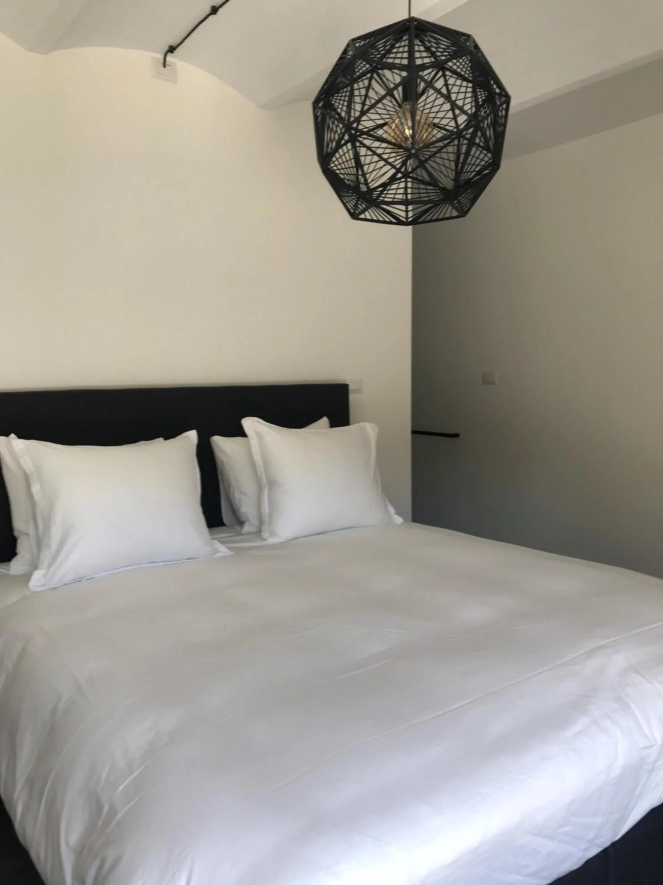 Bed in Sotto La Vigna Charm Stay Adults only vacation Bed and breakfast room