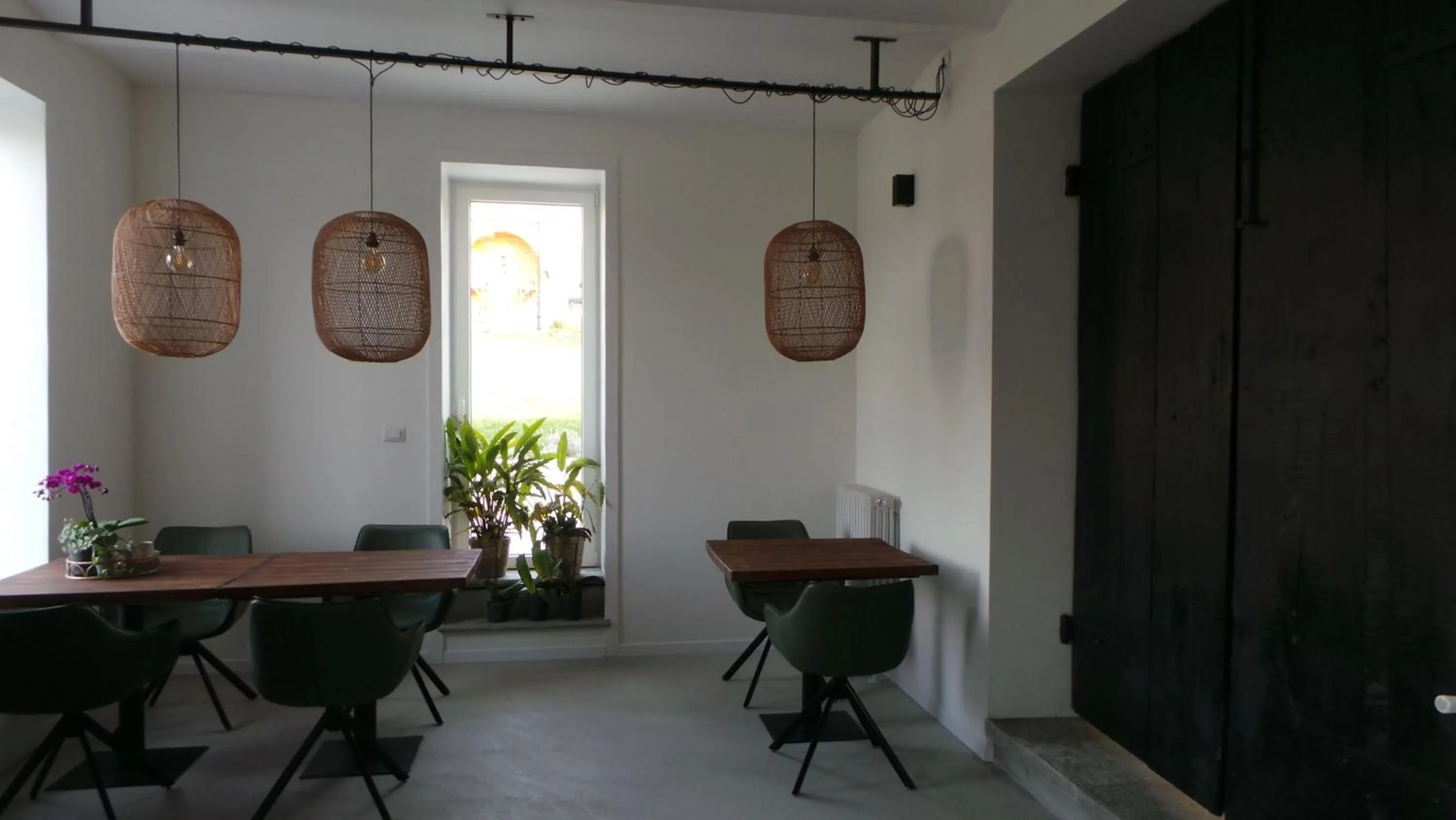 Restaurant/places to eat in Sotto La Vigna Charm Stay Adults only vacation Bed and breakfast room