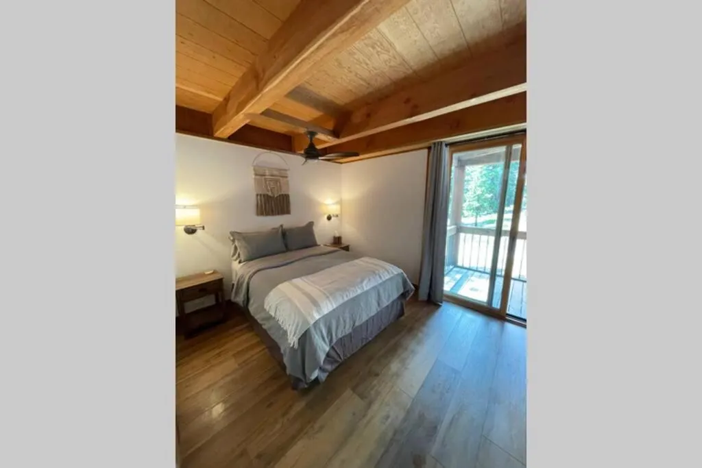 Bed in DNA Chalet - Newly Renovated Townhome @ Northstar