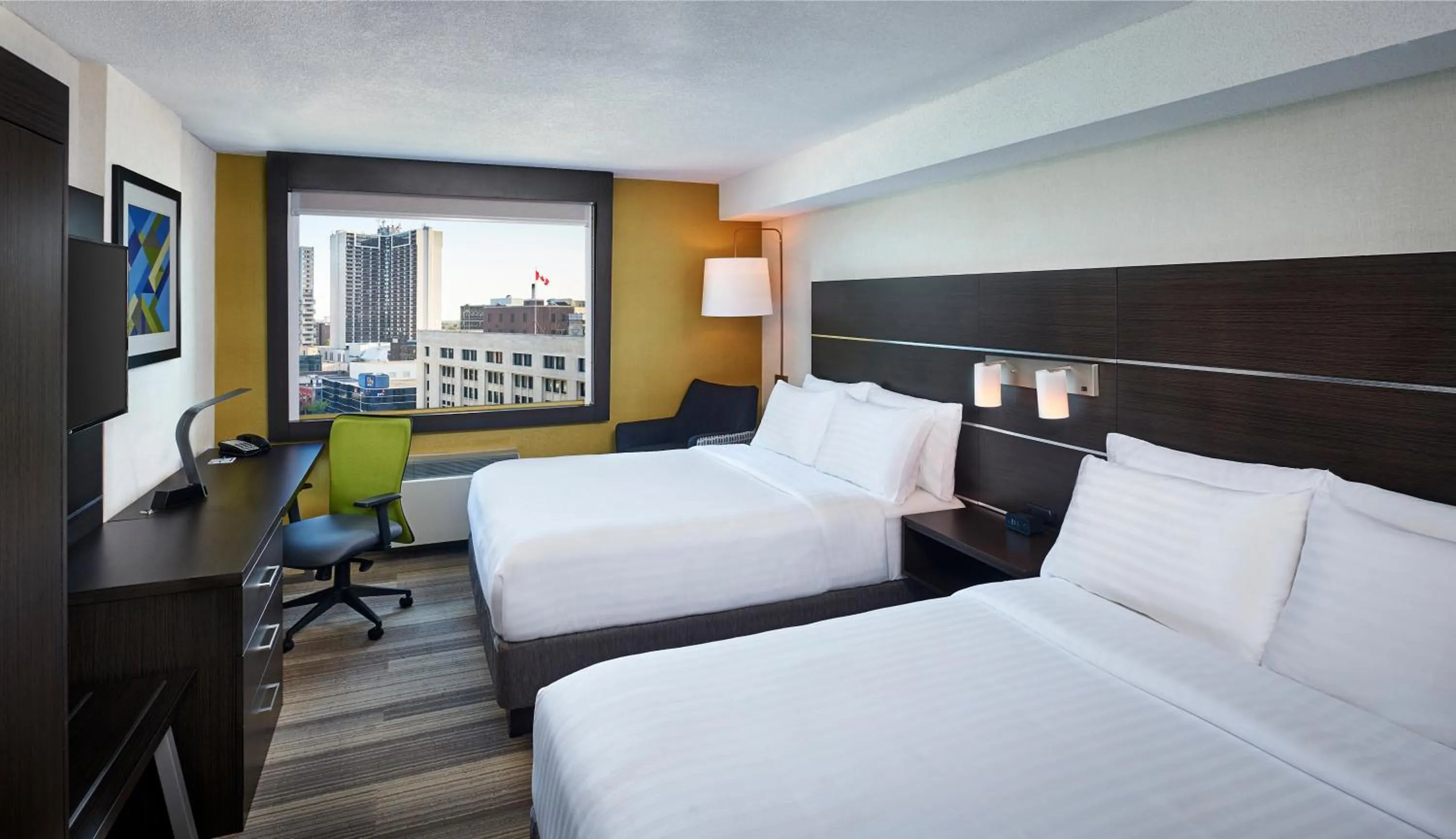 Photo of the whole room, Bed in Holiday Inn Express Windsor Waterfront by IHG