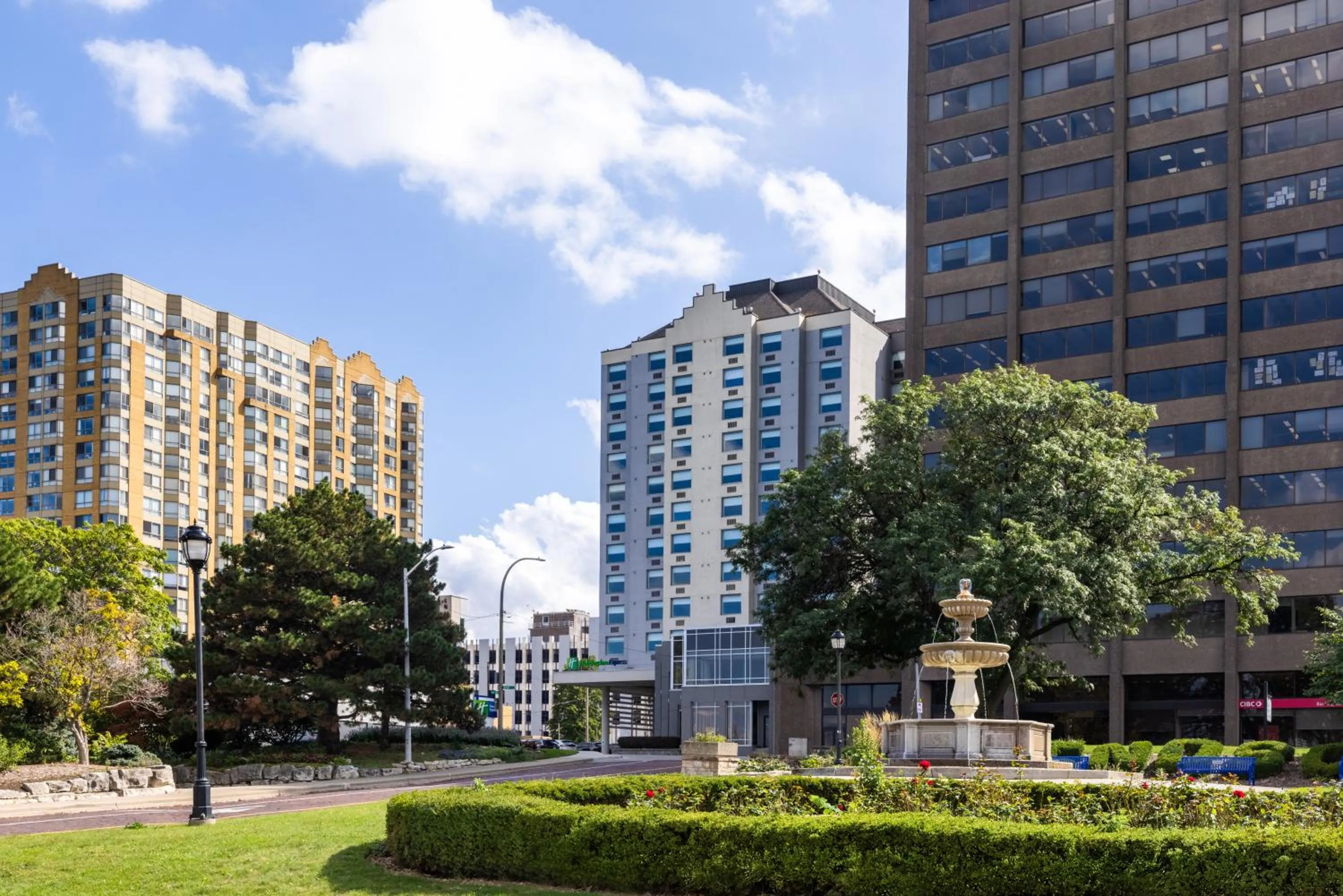 Property building in Holiday Inn Express Windsor Waterfront by IHG