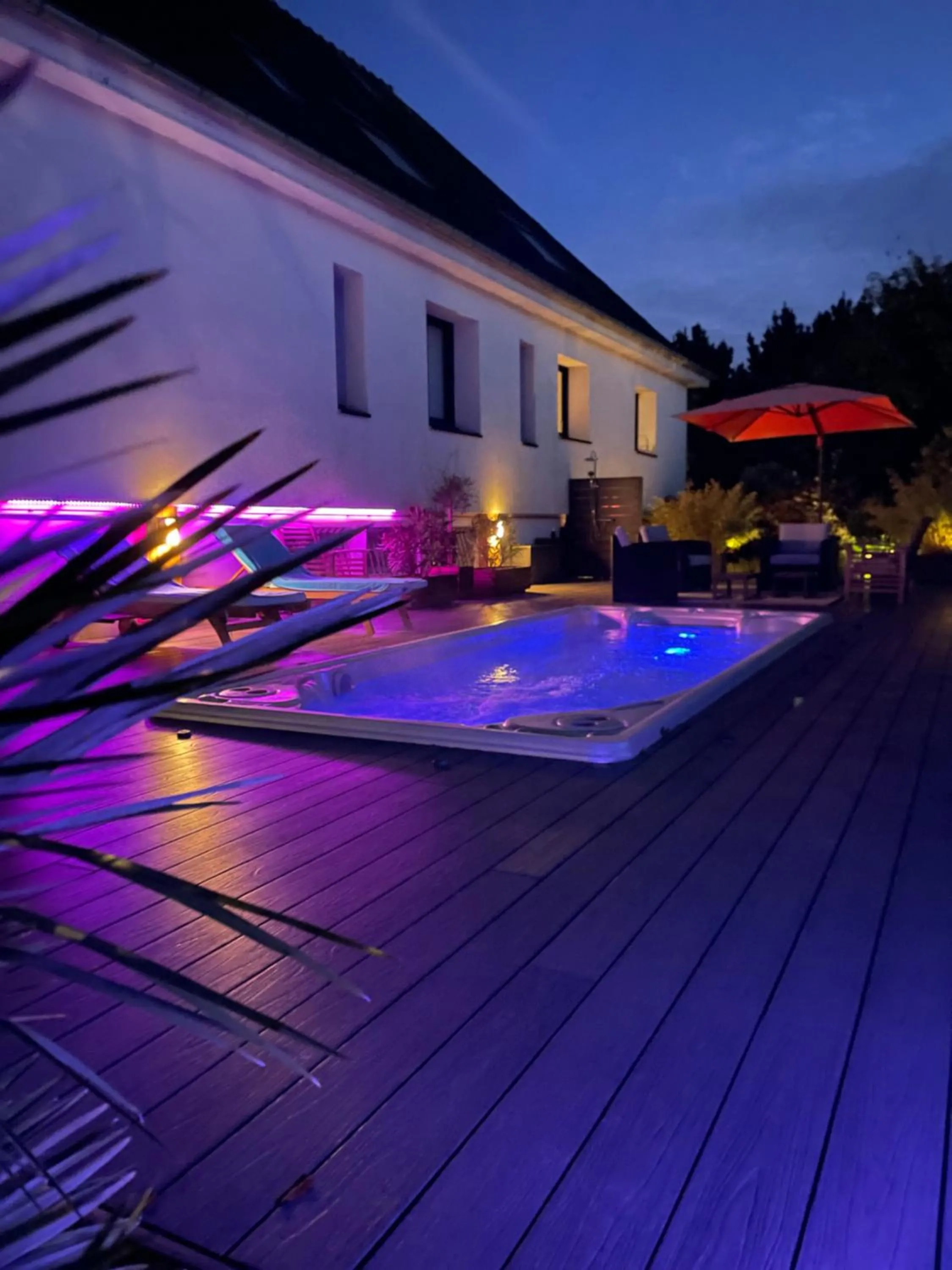 Shower in EDEN Locquirec - Piscine & Spa Chambre d hôtes