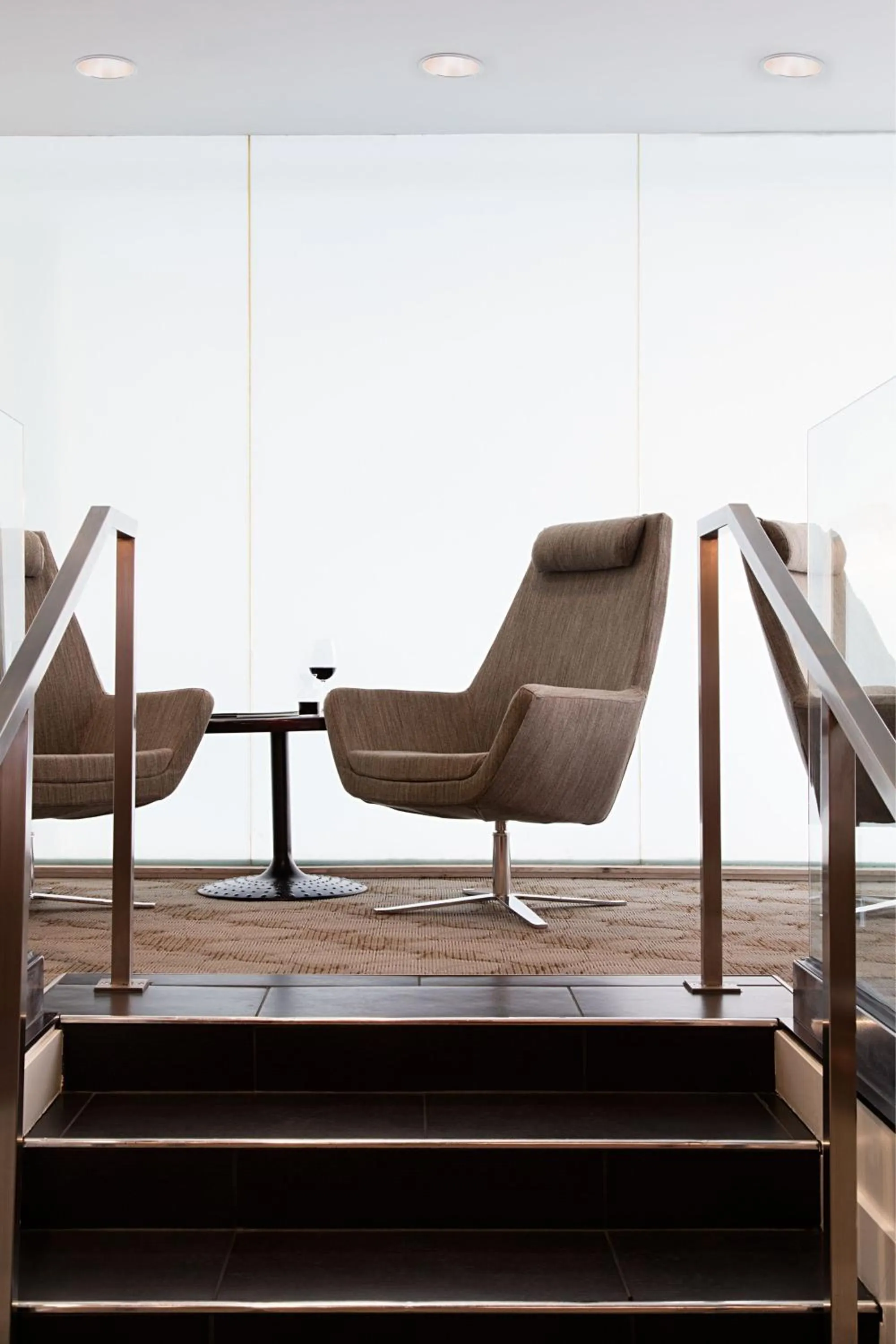 Lounge or bar in Delta Hotels by Marriott Edmonton South Conference Centre