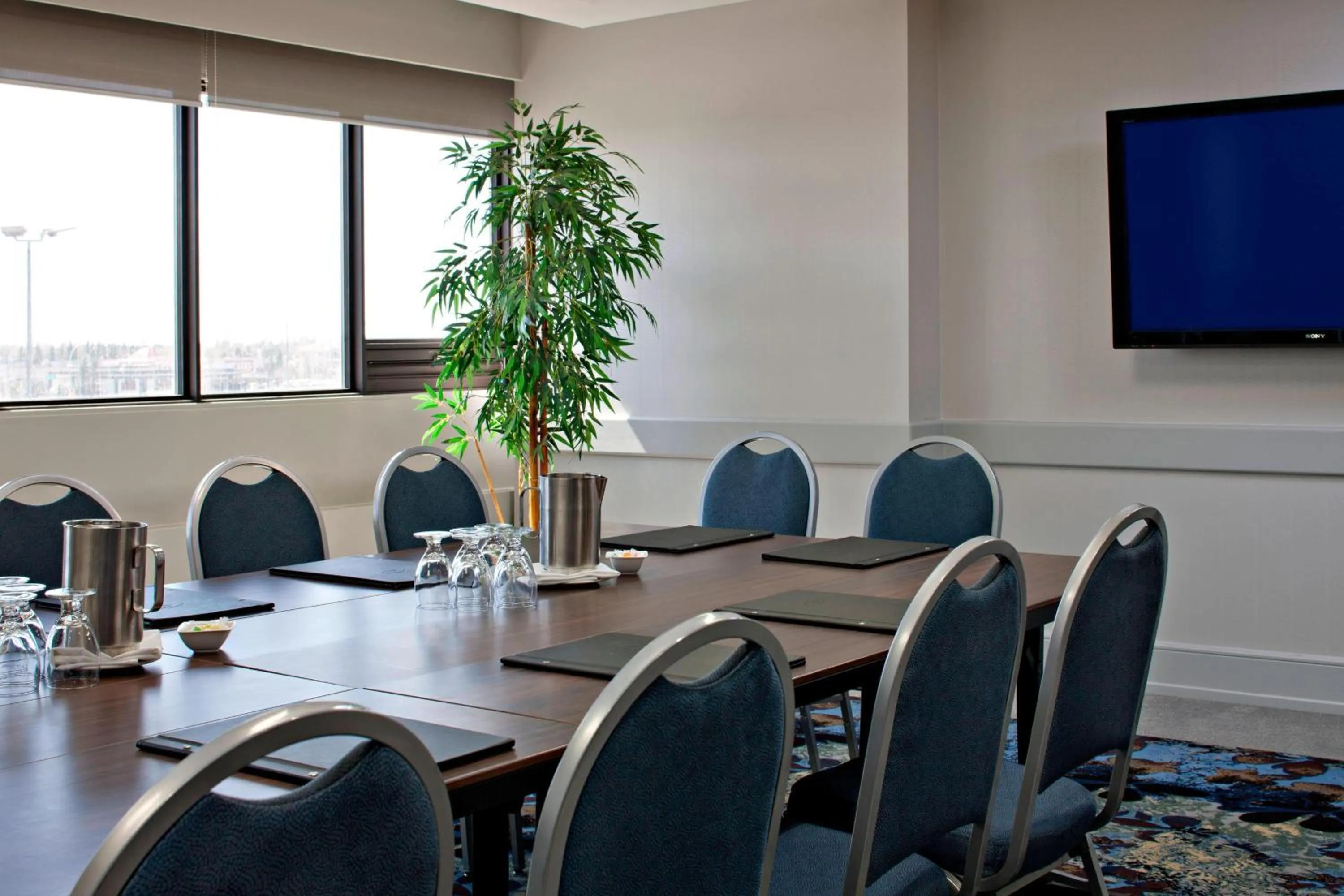 Meeting/conference room in Delta Hotels by Marriott Edmonton South Conference Centre