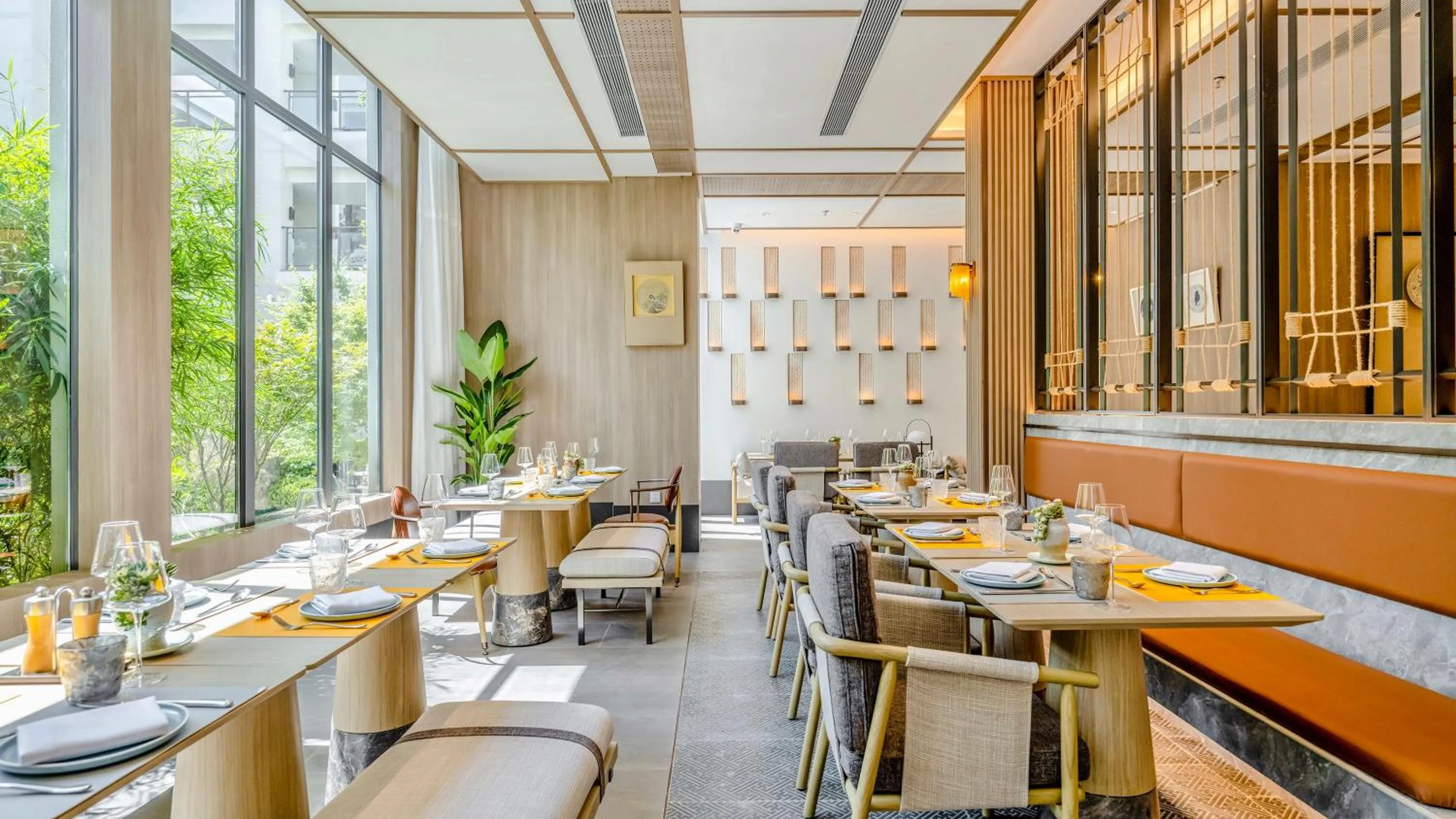 Restaurant/places to eat in Hotel Maree