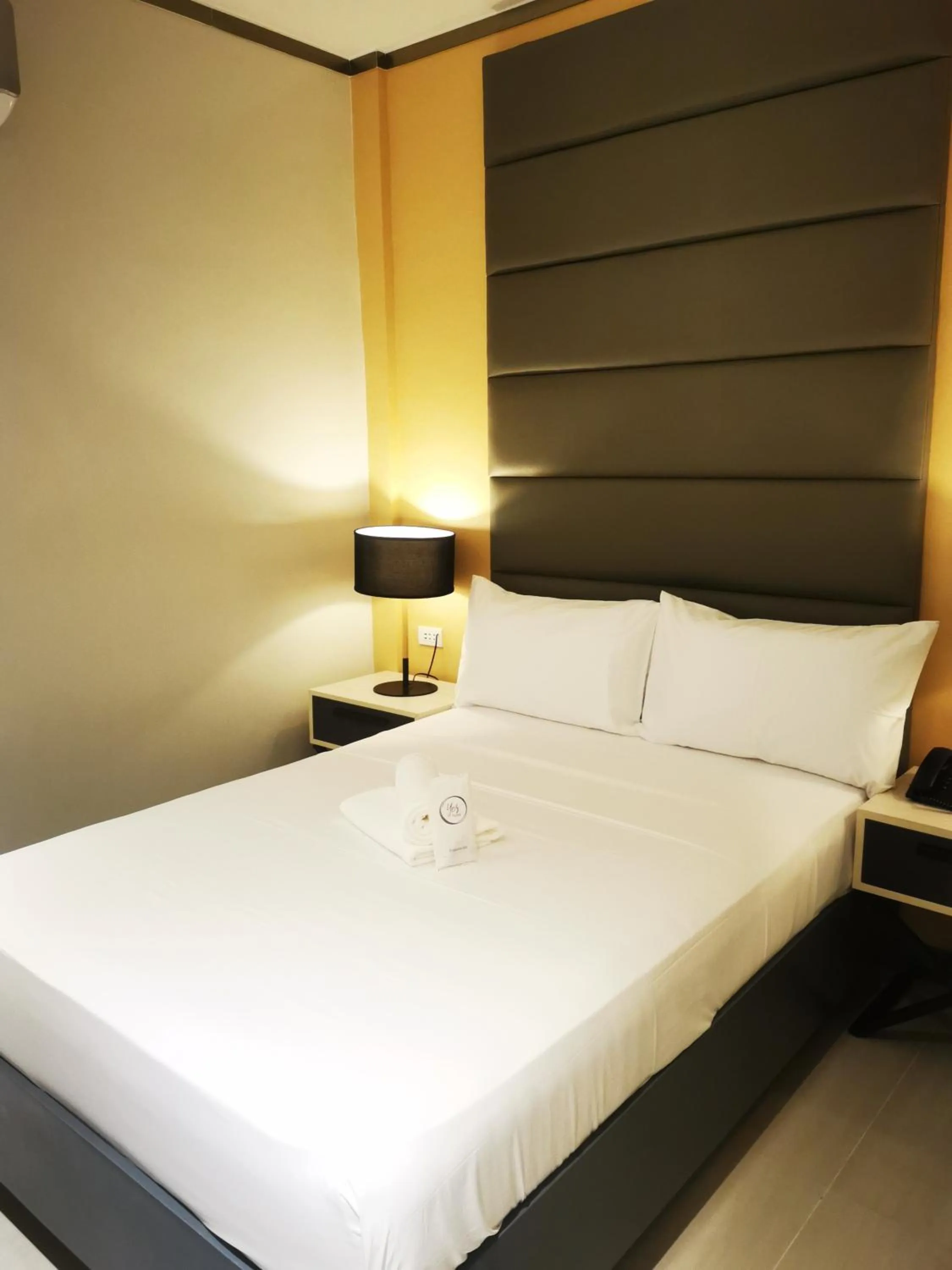 Bed in Yes Hotel Pandi Bulacan