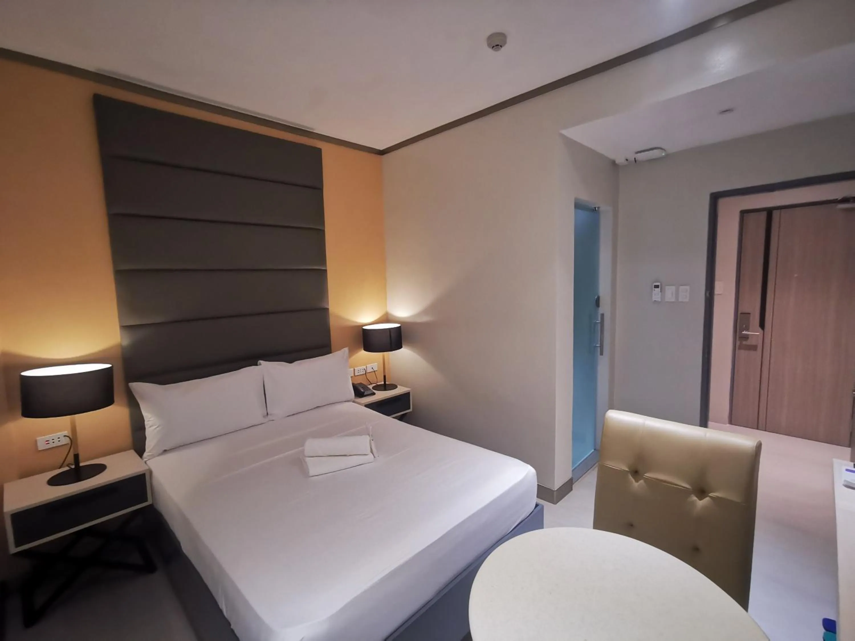 Bedroom, Bed in Yes Hotel Pandi Bulacan