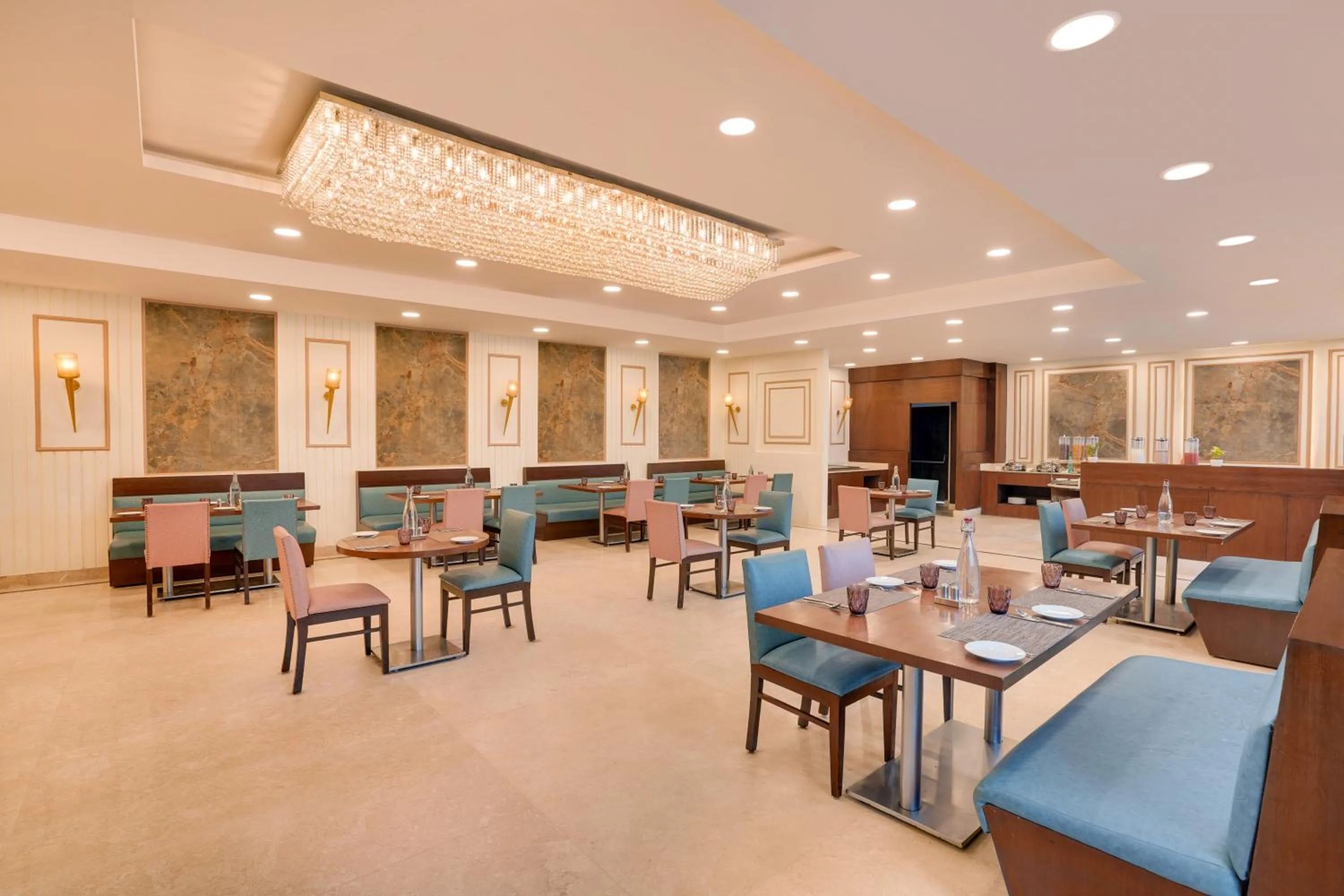 Restaurant/places to eat in Lemon Tree Hotel, Noida