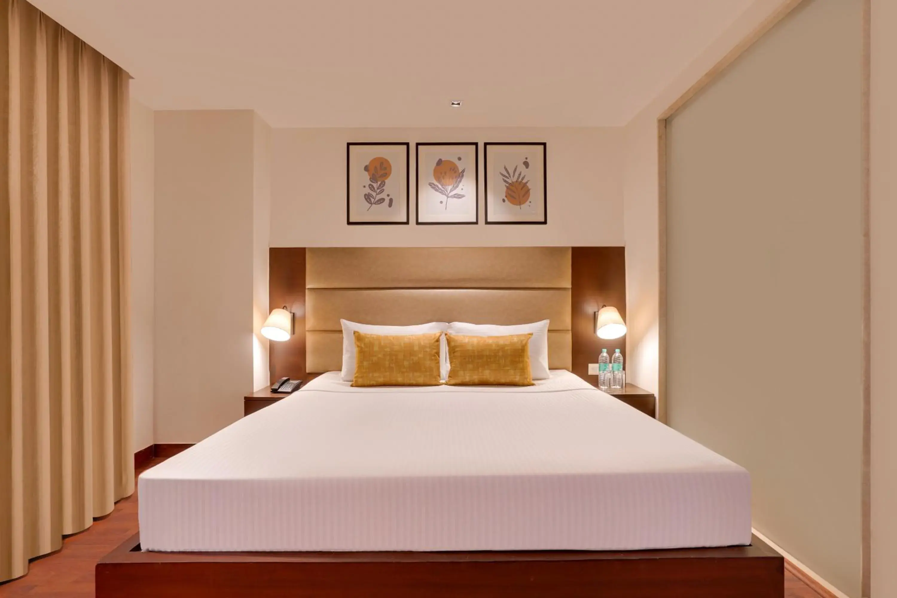 Superior King Room in Lemon Tree Hotel, Noida Superior King Room in Lemon Tree Hotel, Noida