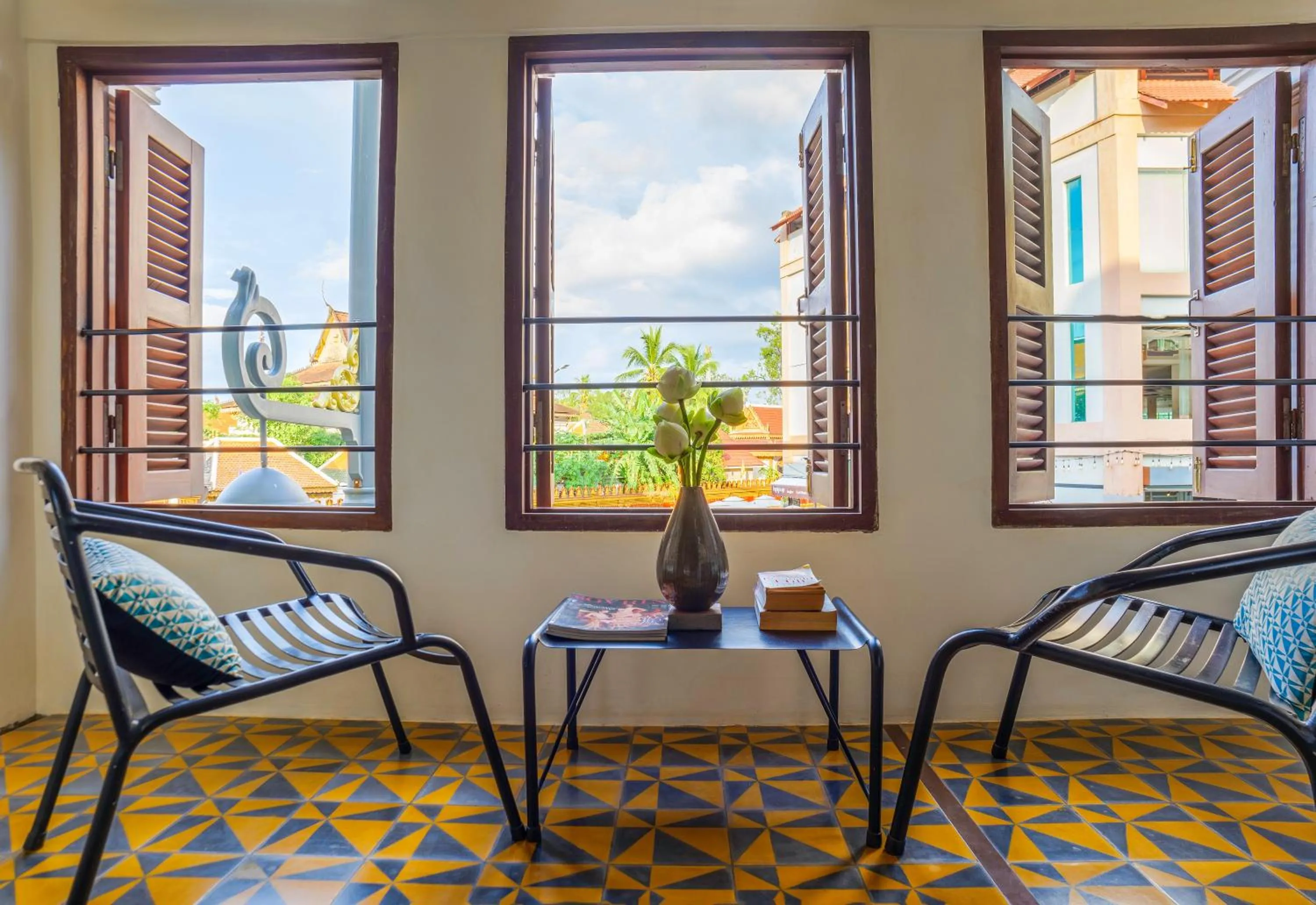 Seating area in Atelier Hotel