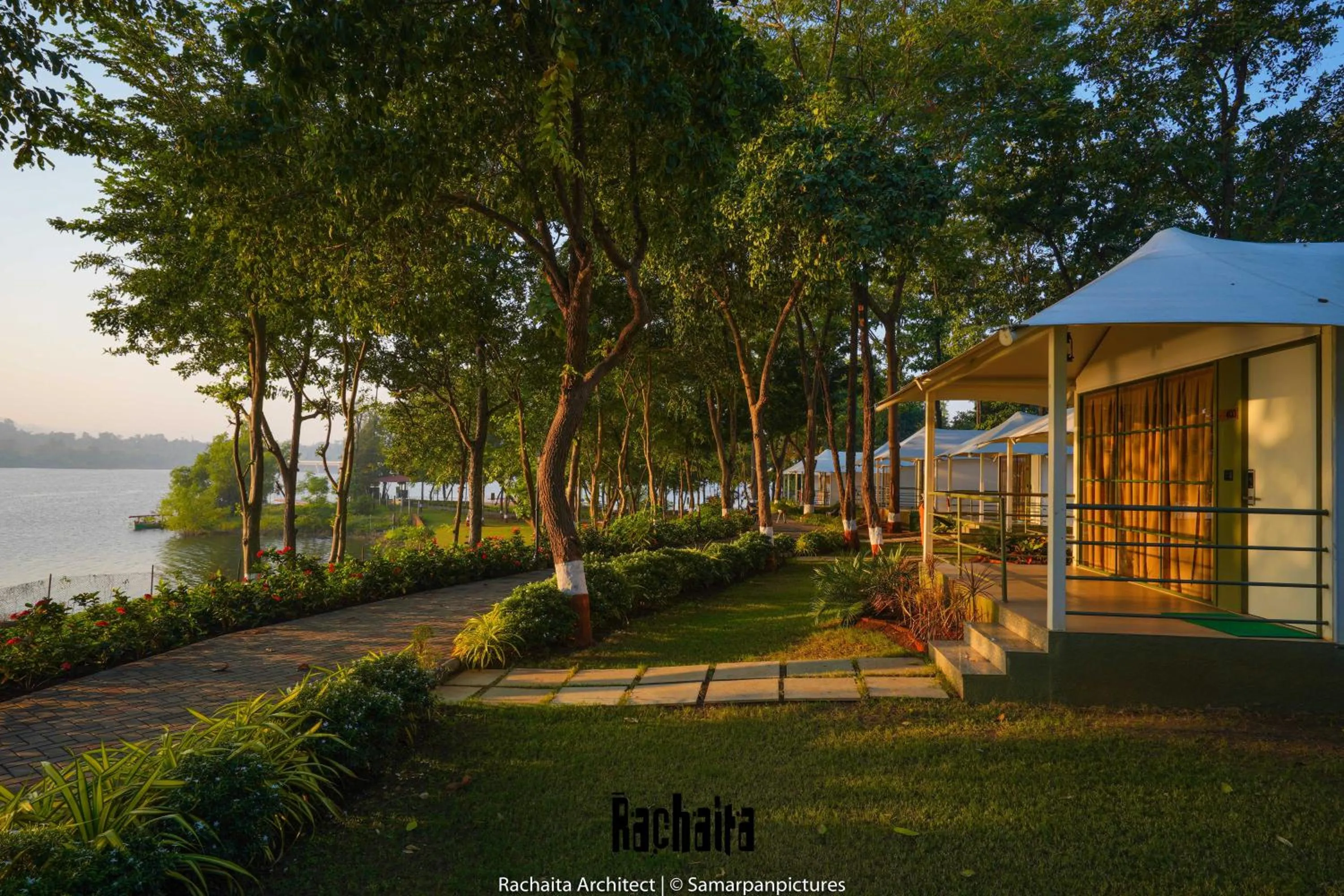 Garden in White Feather Resort Kauncha