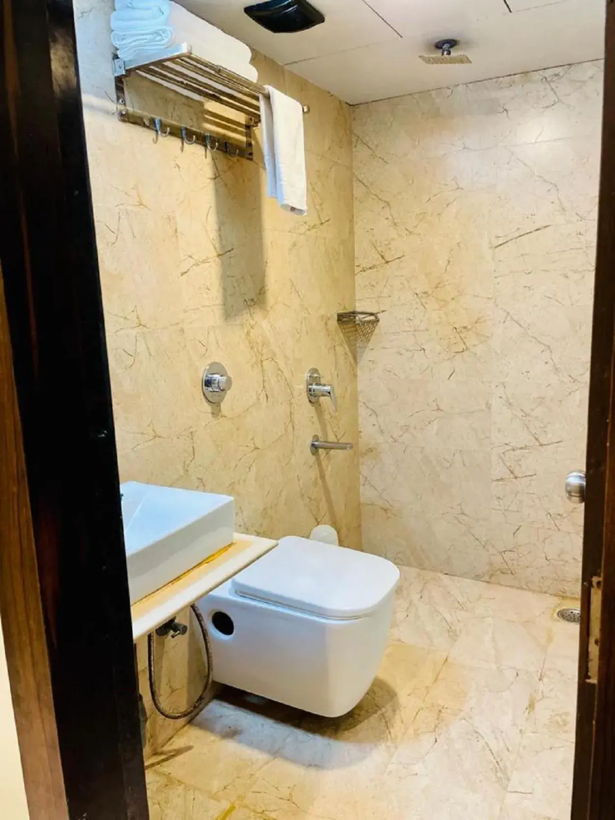 Superior Double Room - single occupancy in Hotel Embassy Park - BKC Mumbai Superior Double Room - single occupancy in Hotel Embassy Park - BKC Mumbai
