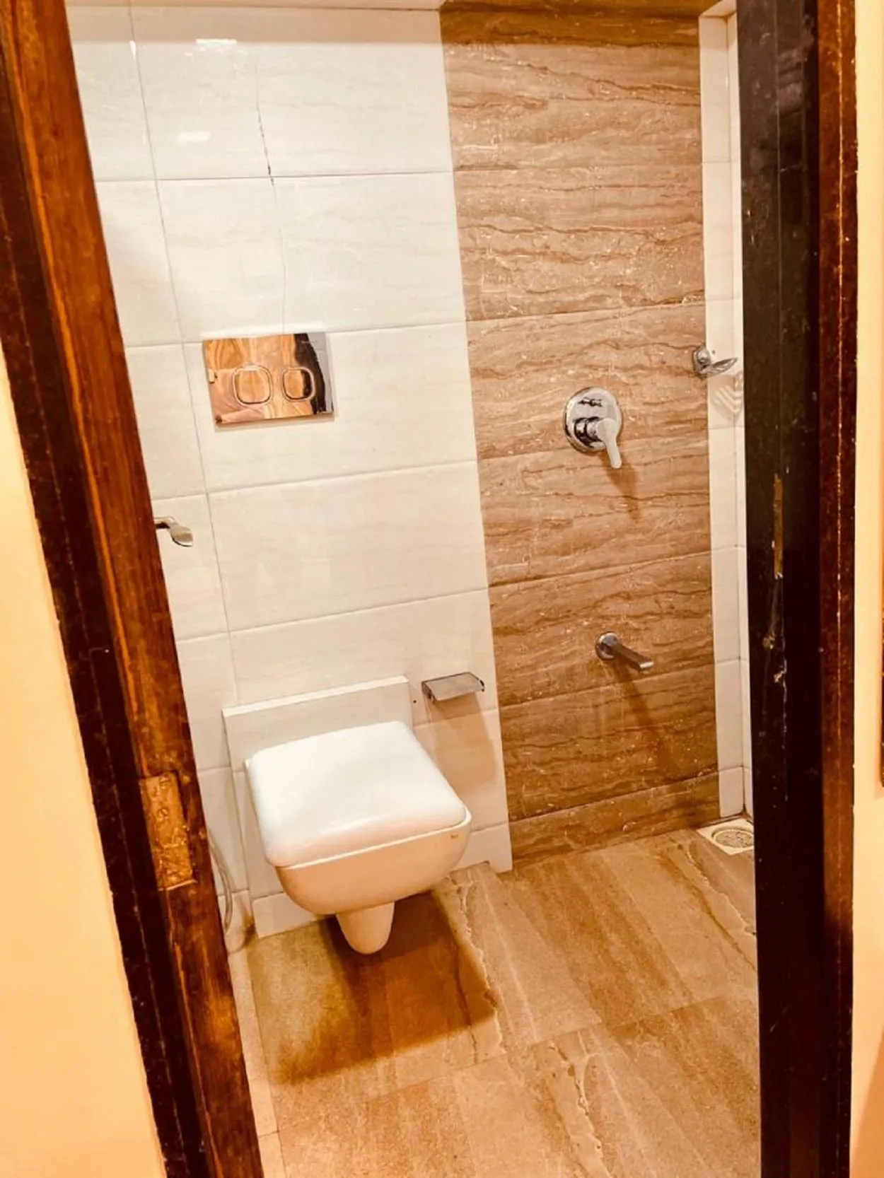 Toilet in Hotel Embassy Park - BKC Mumbai