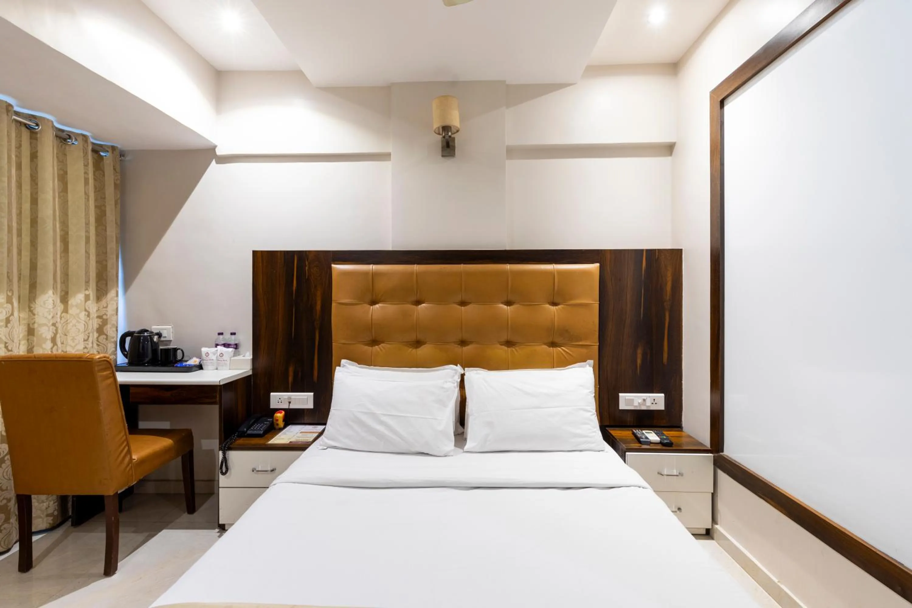 Bed in Hotel Embassy Park - BKC Mumbai