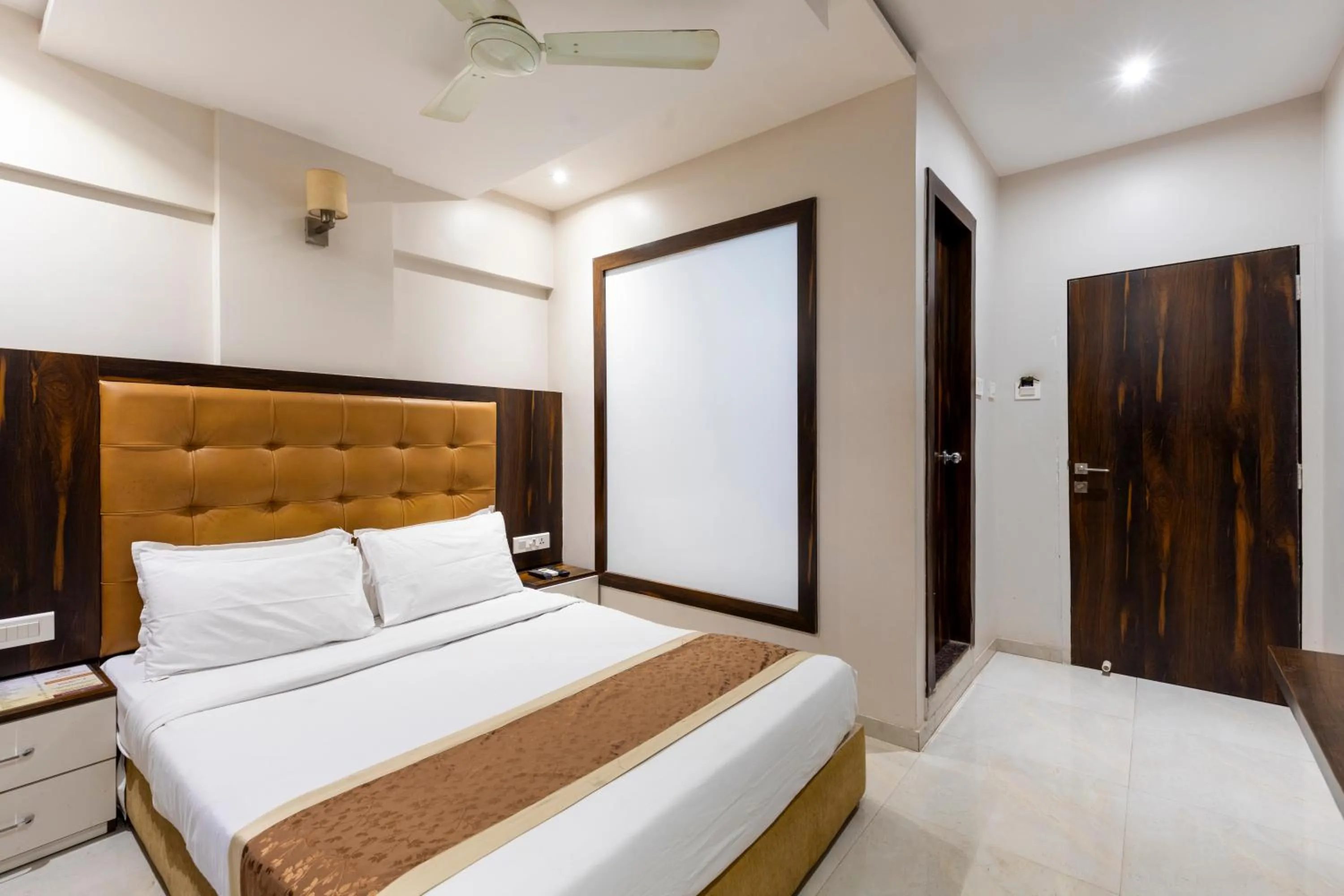 Bed in Hotel Embassy Park - BKC Mumbai
