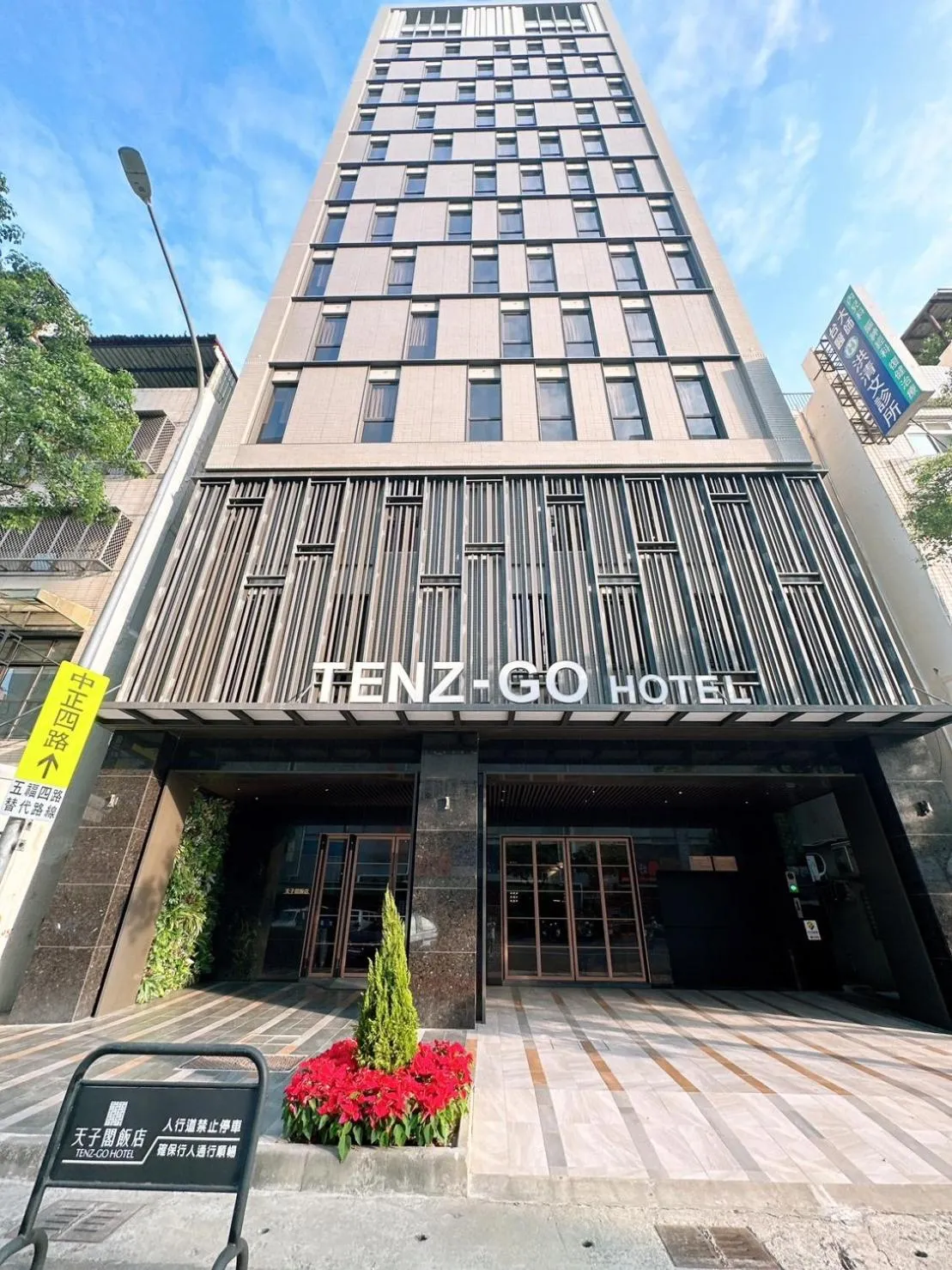Property building in Tenz Go Hotel