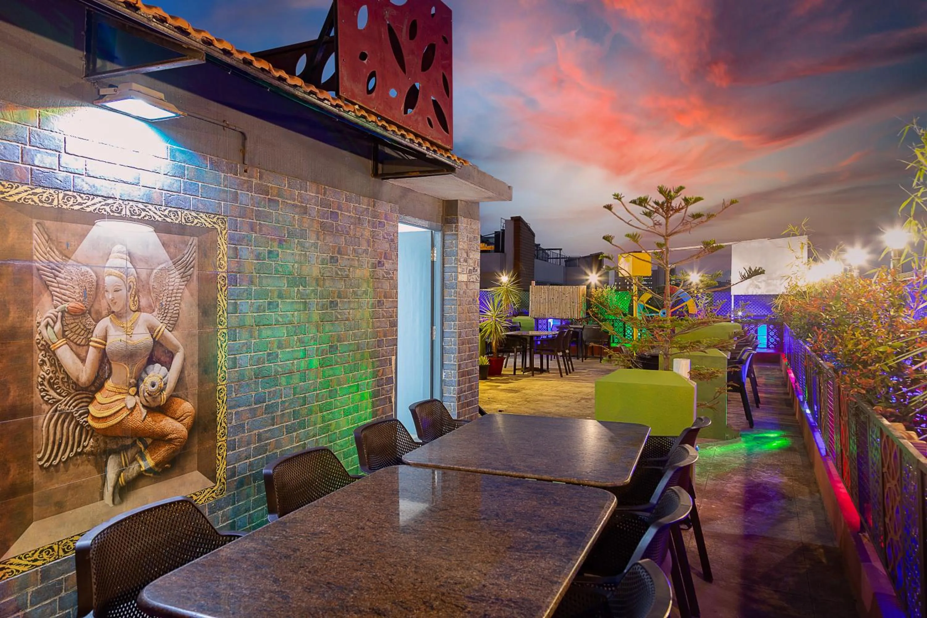 Lounge or bar in Icon Regency by Bhagini