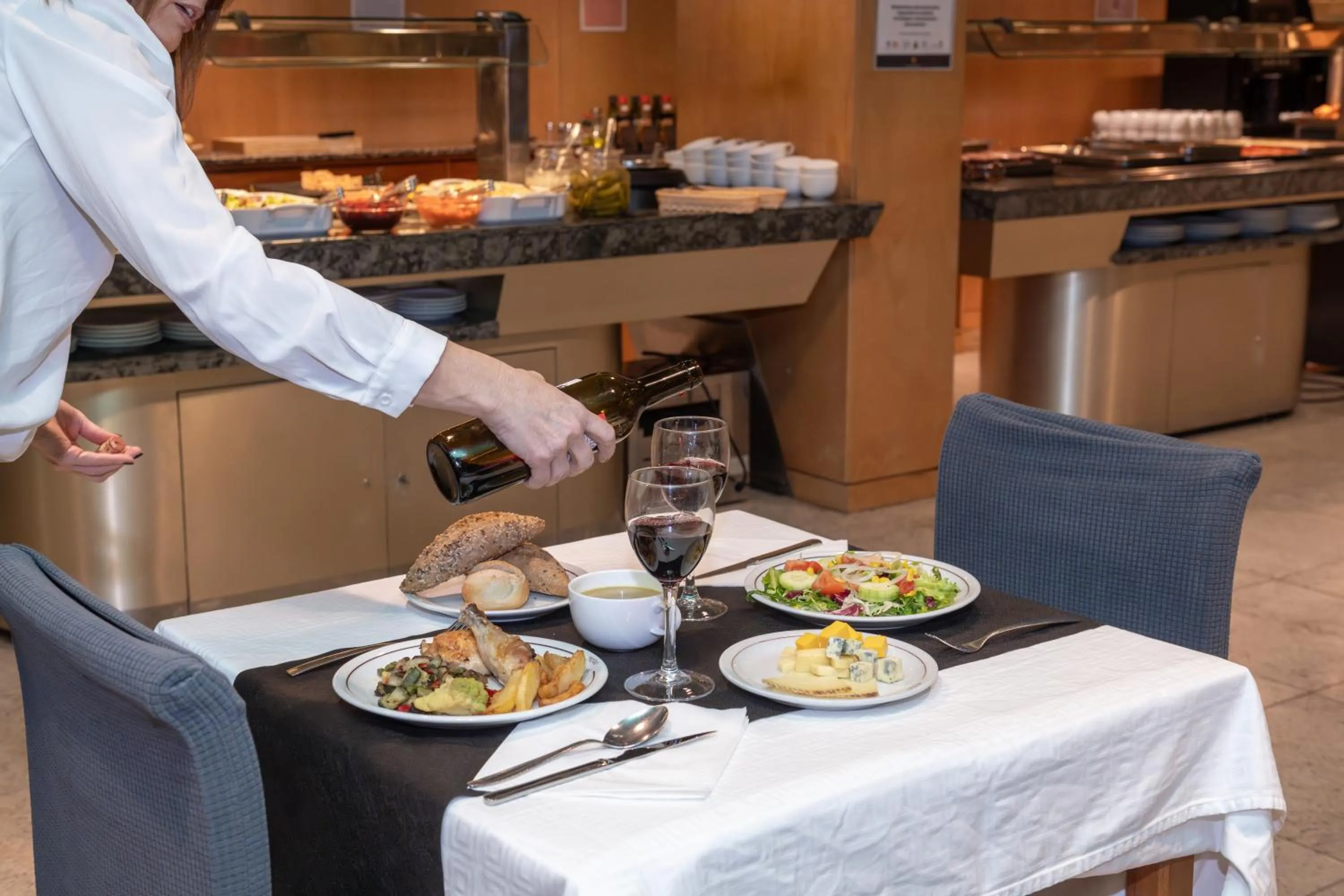 Restaurant/places to eat in Hotel Coray by Pierre & Vacances