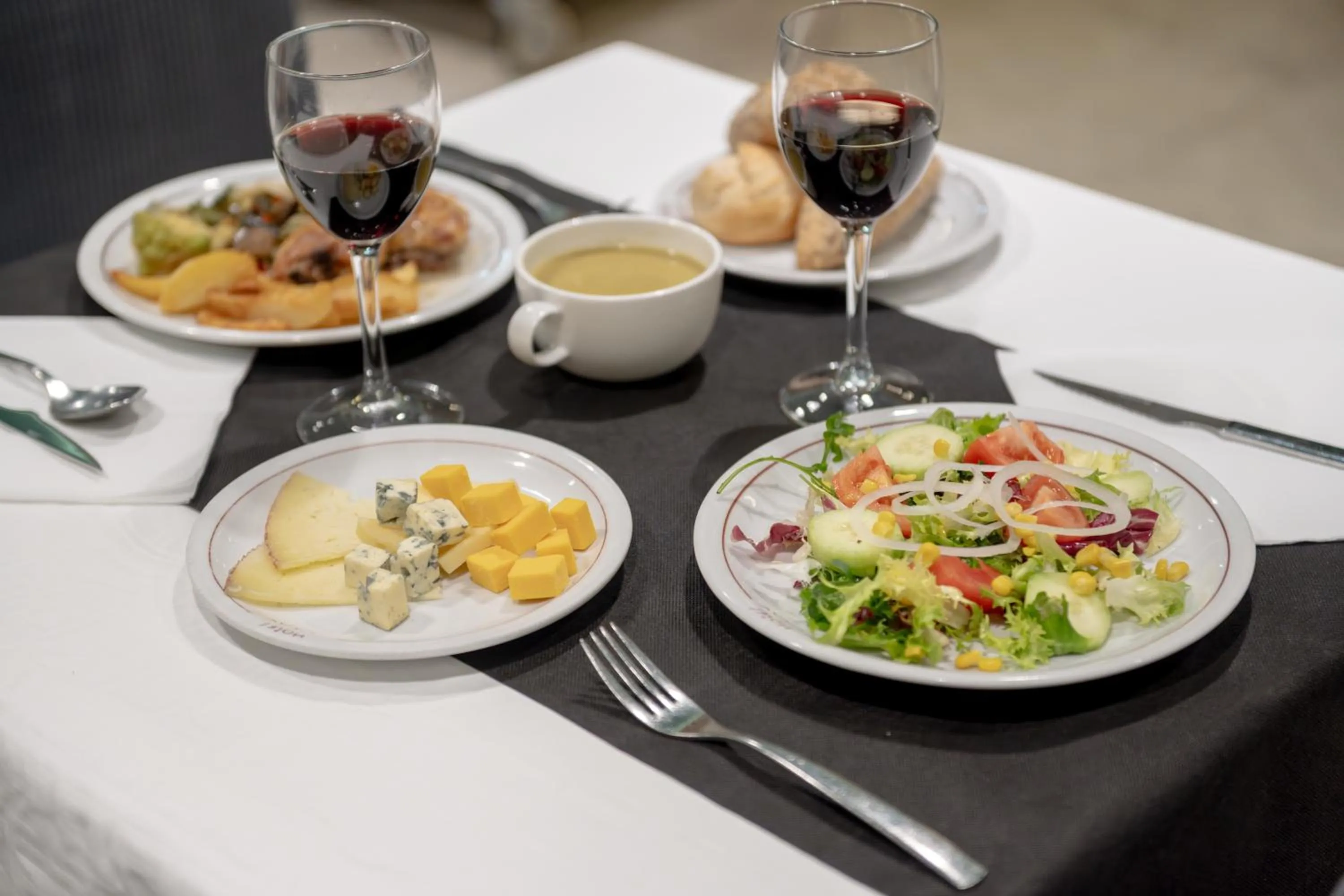 Restaurant/places to eat in Hotel Coray by Pierre & Vacances