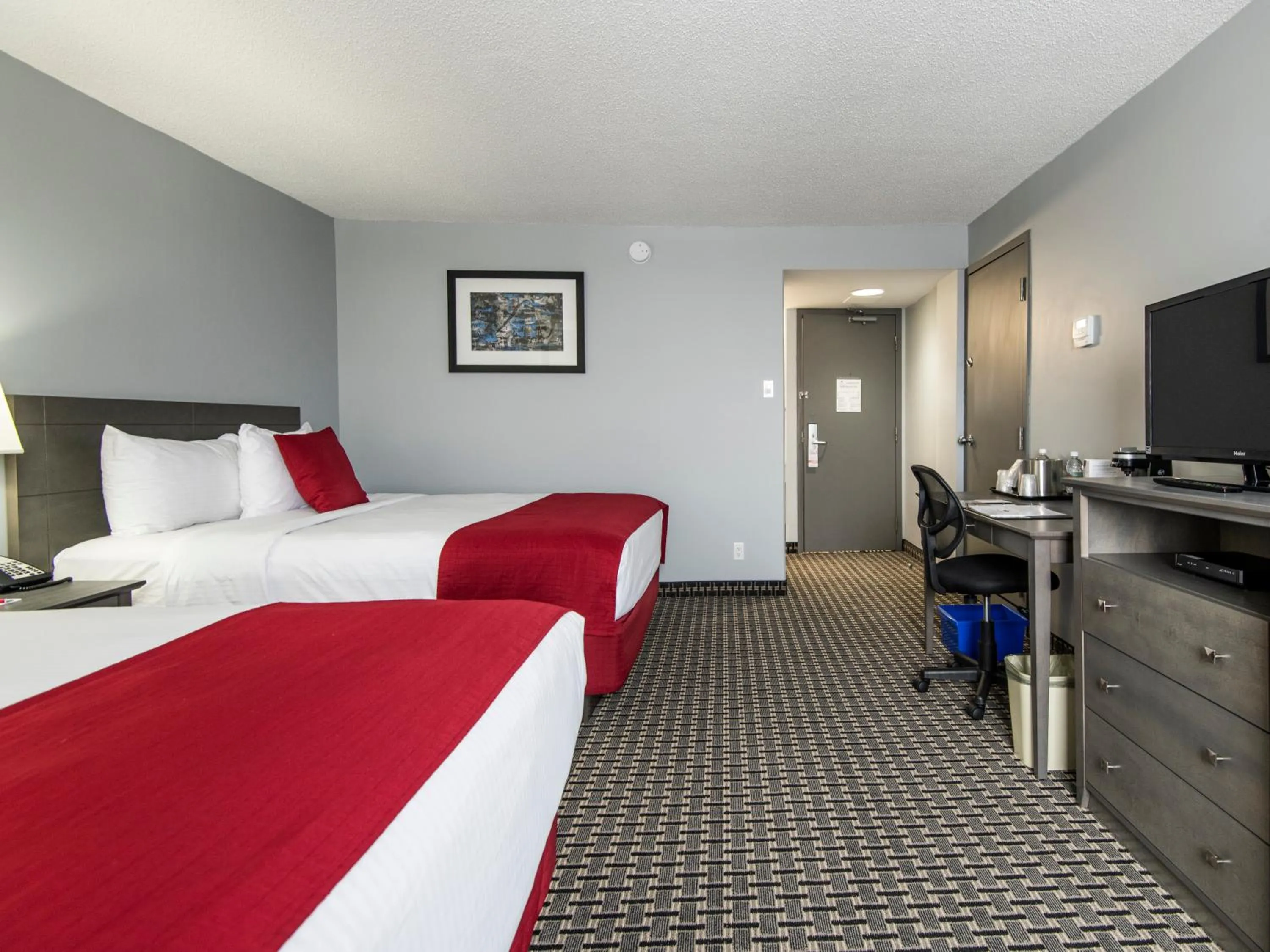 Bed in Paradise Inn & Conference Centre