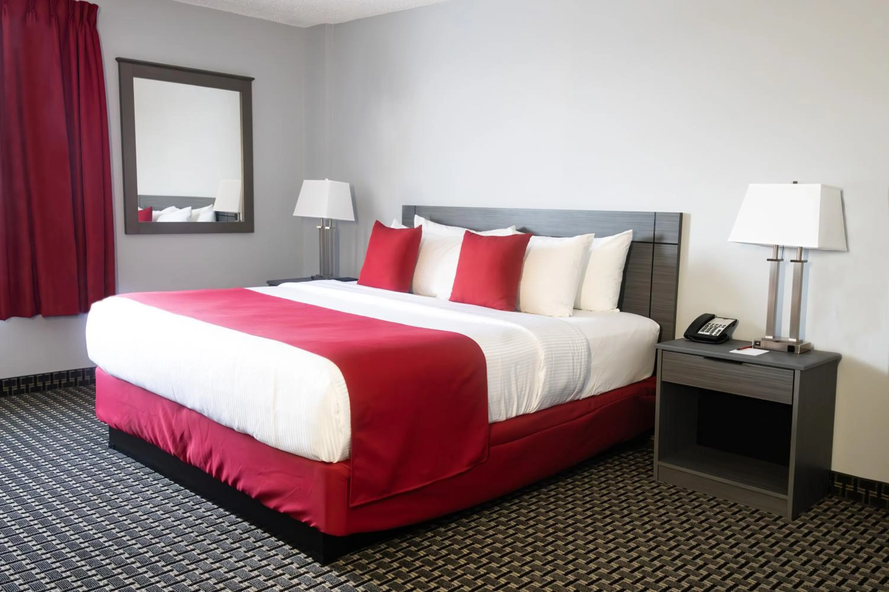 Bedroom, Bed in Paradise Inn & Conference Centre