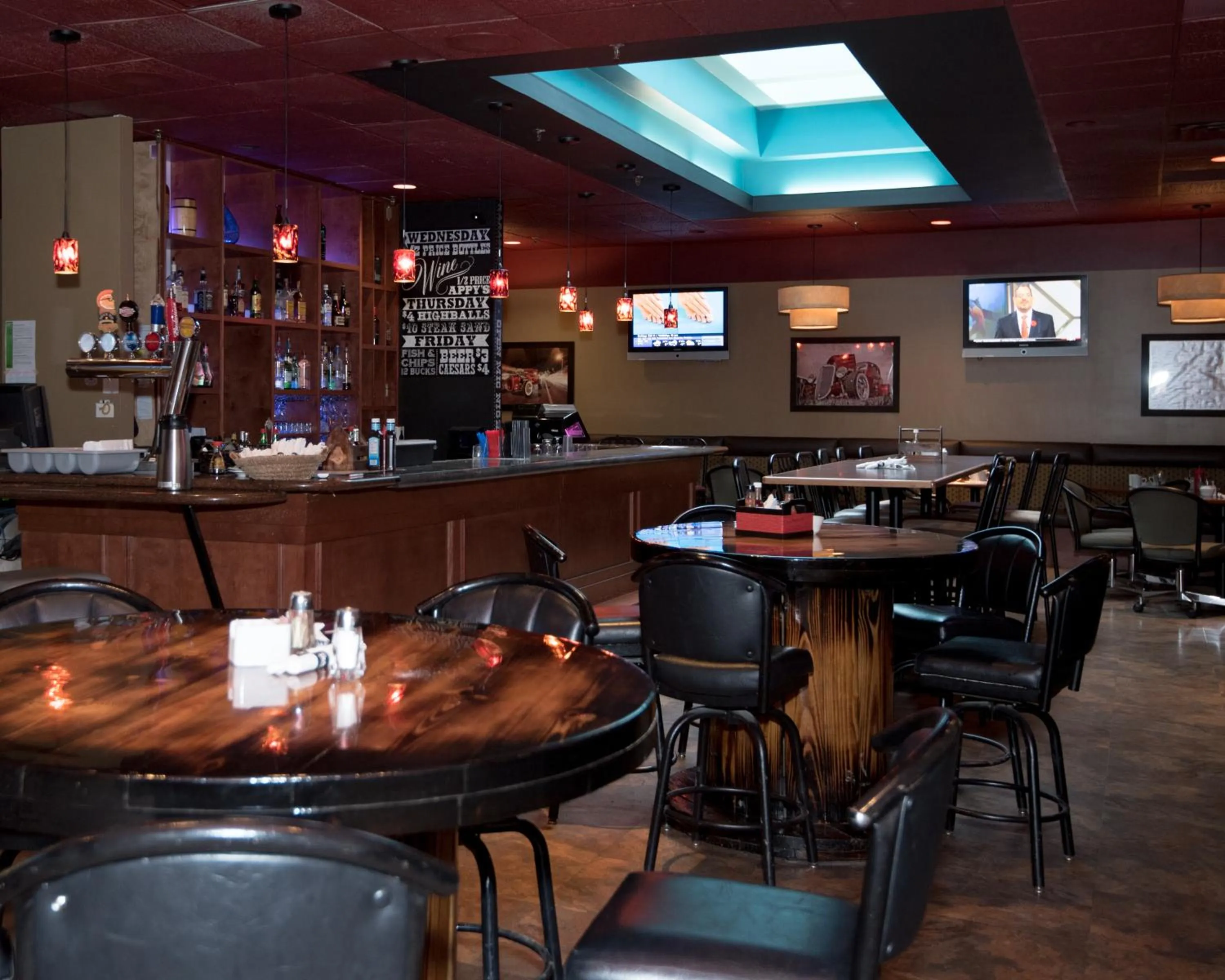 Food and drinks in Paradise Inn & Conference Centre