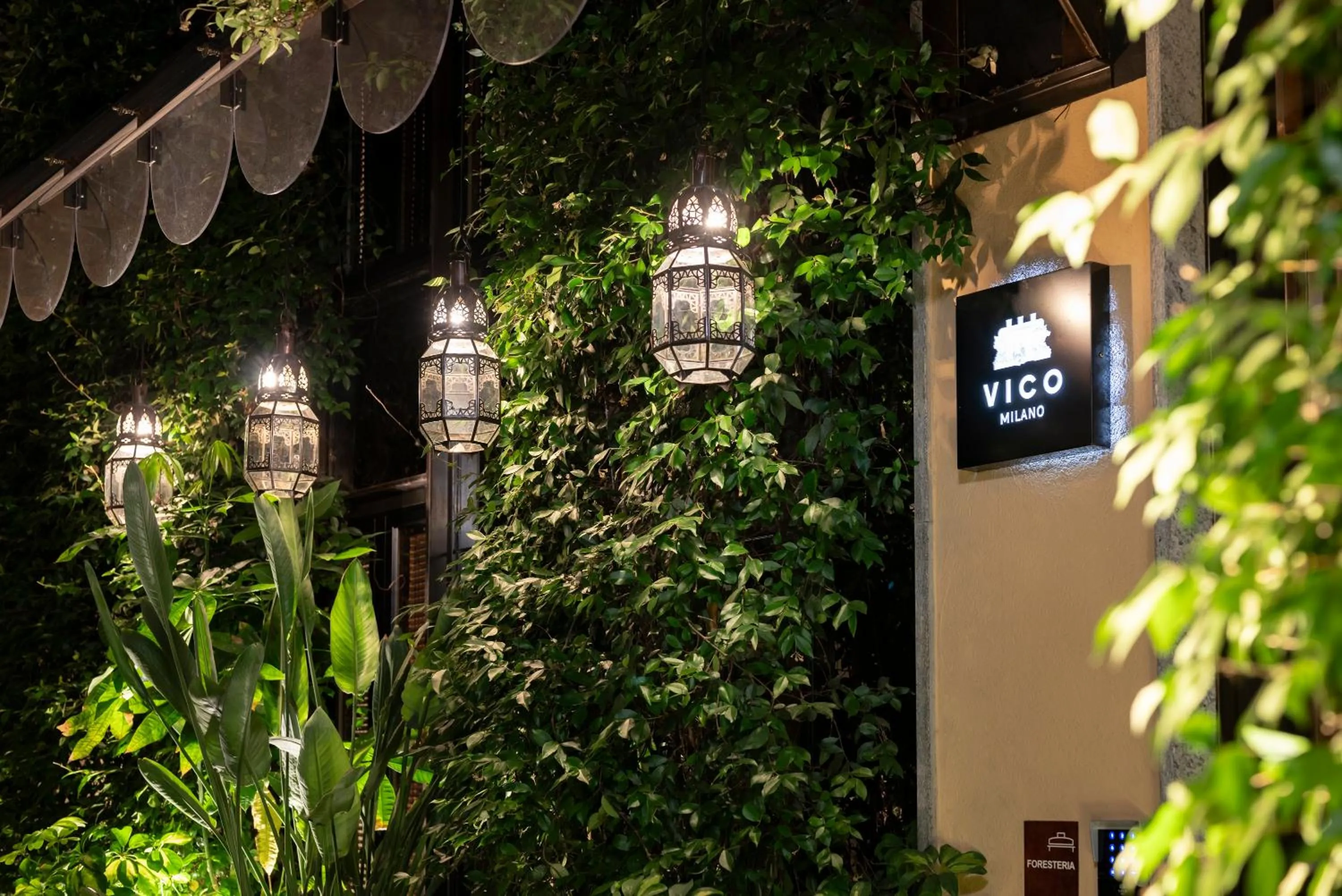 Property building in Vico Milano