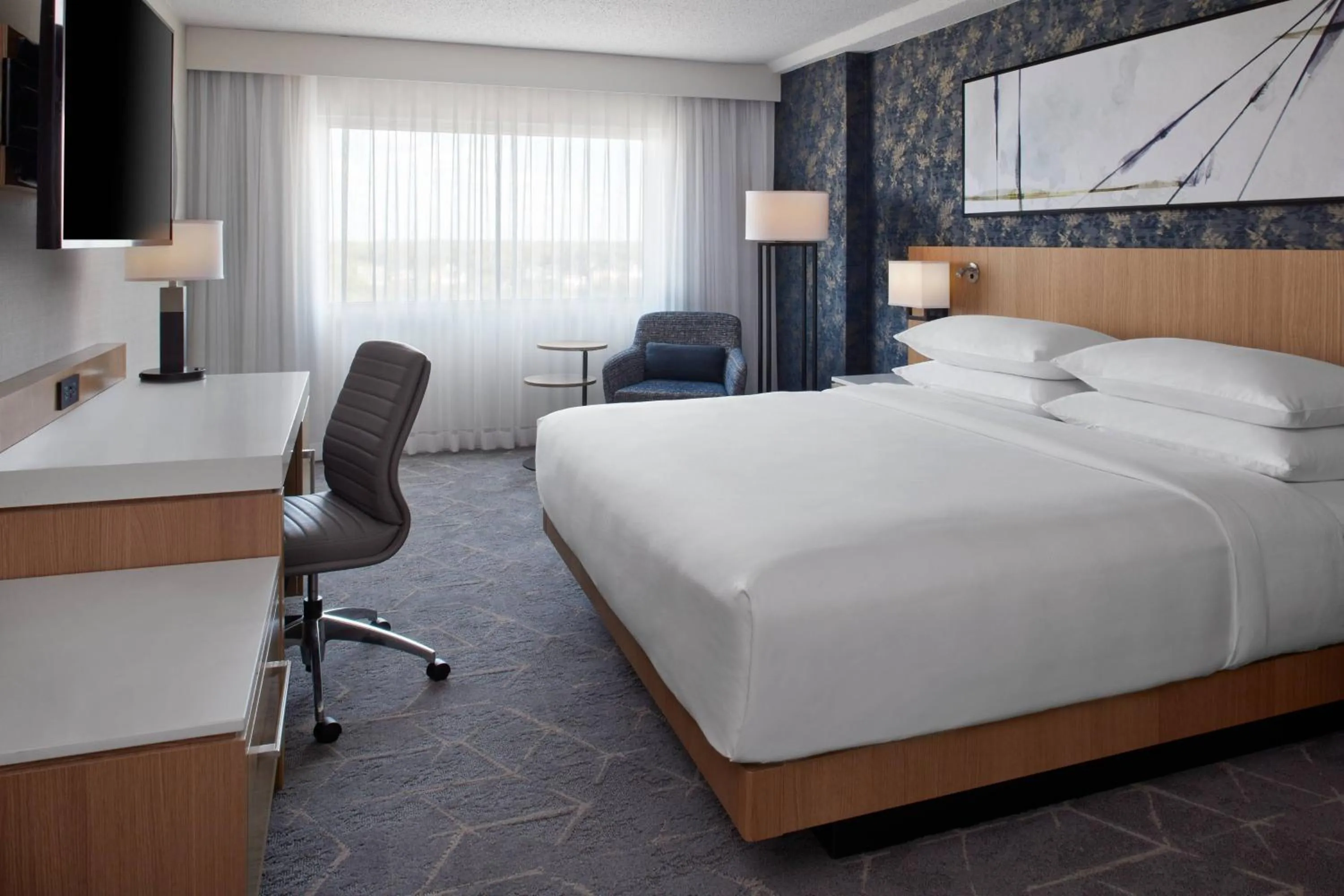 Photo of the whole room, Bed in Delta Hotels by Marriott Saskatoon Downtown