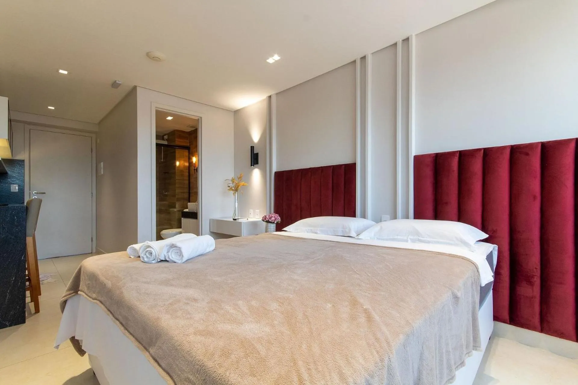 Bedroom, Bed in Manaíra Apart Hotel por Carpediem