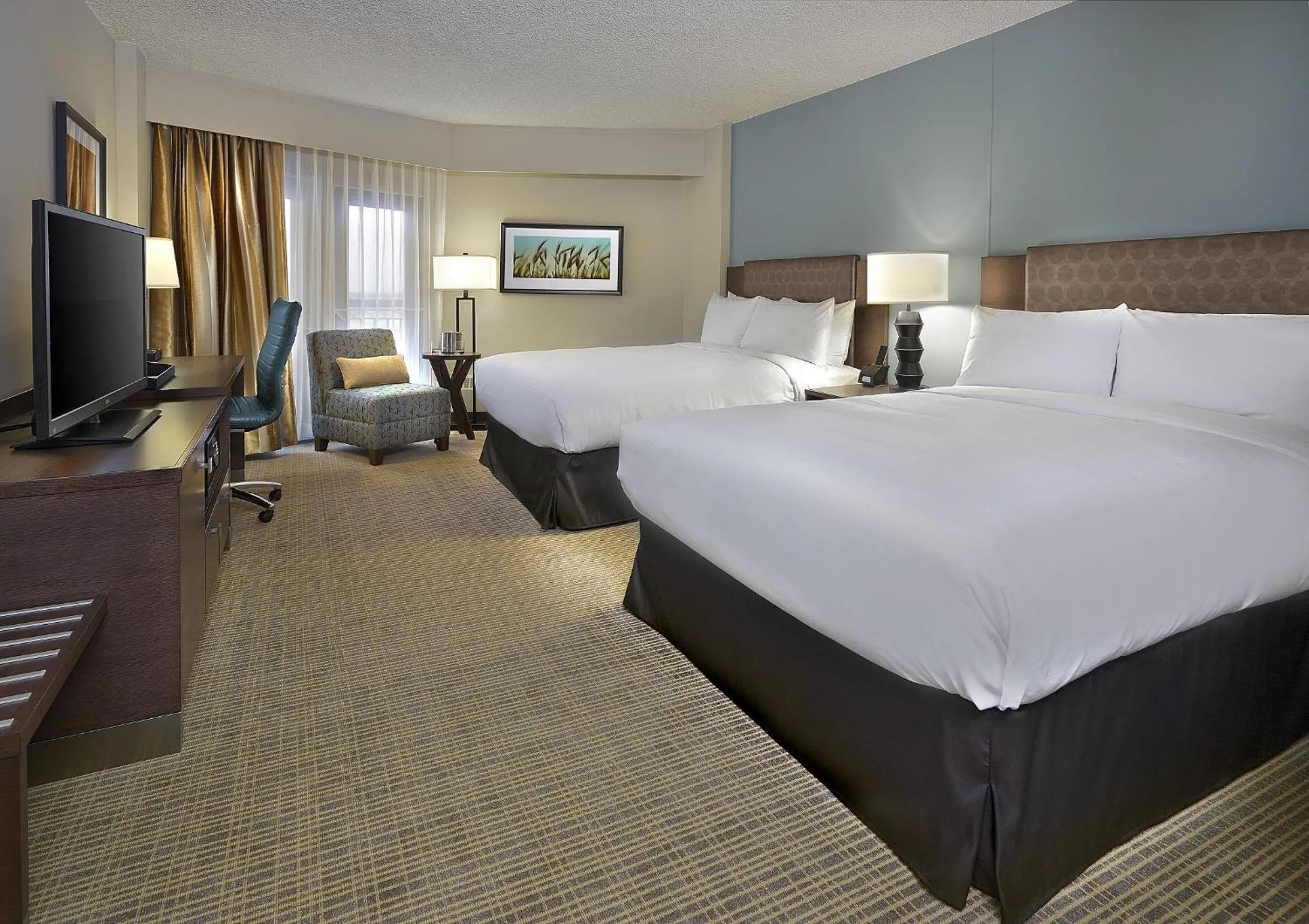 Bed in DoubleTree by Hilton Hotel & Conference Centre Regina