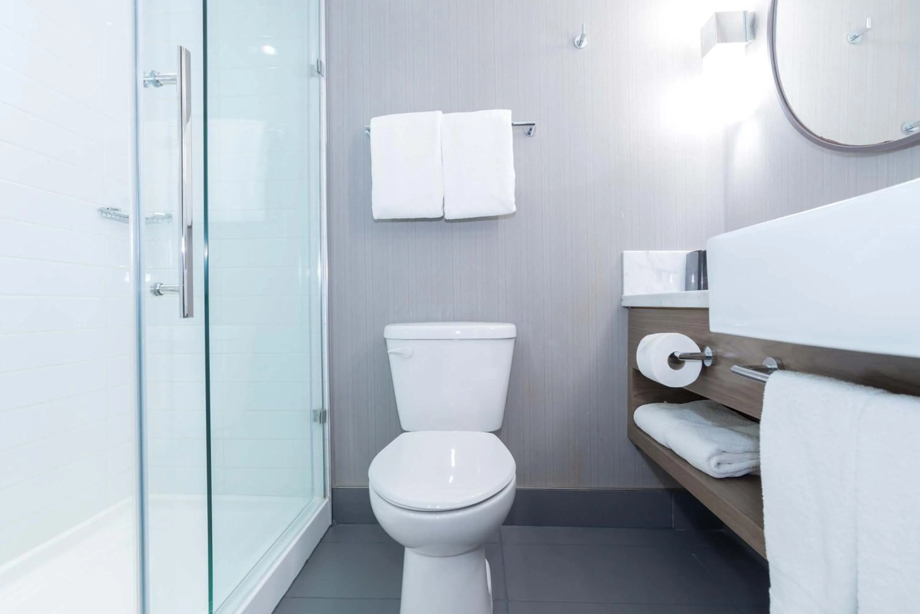 Bathroom in Sandman Signature Lethbridge Lodge